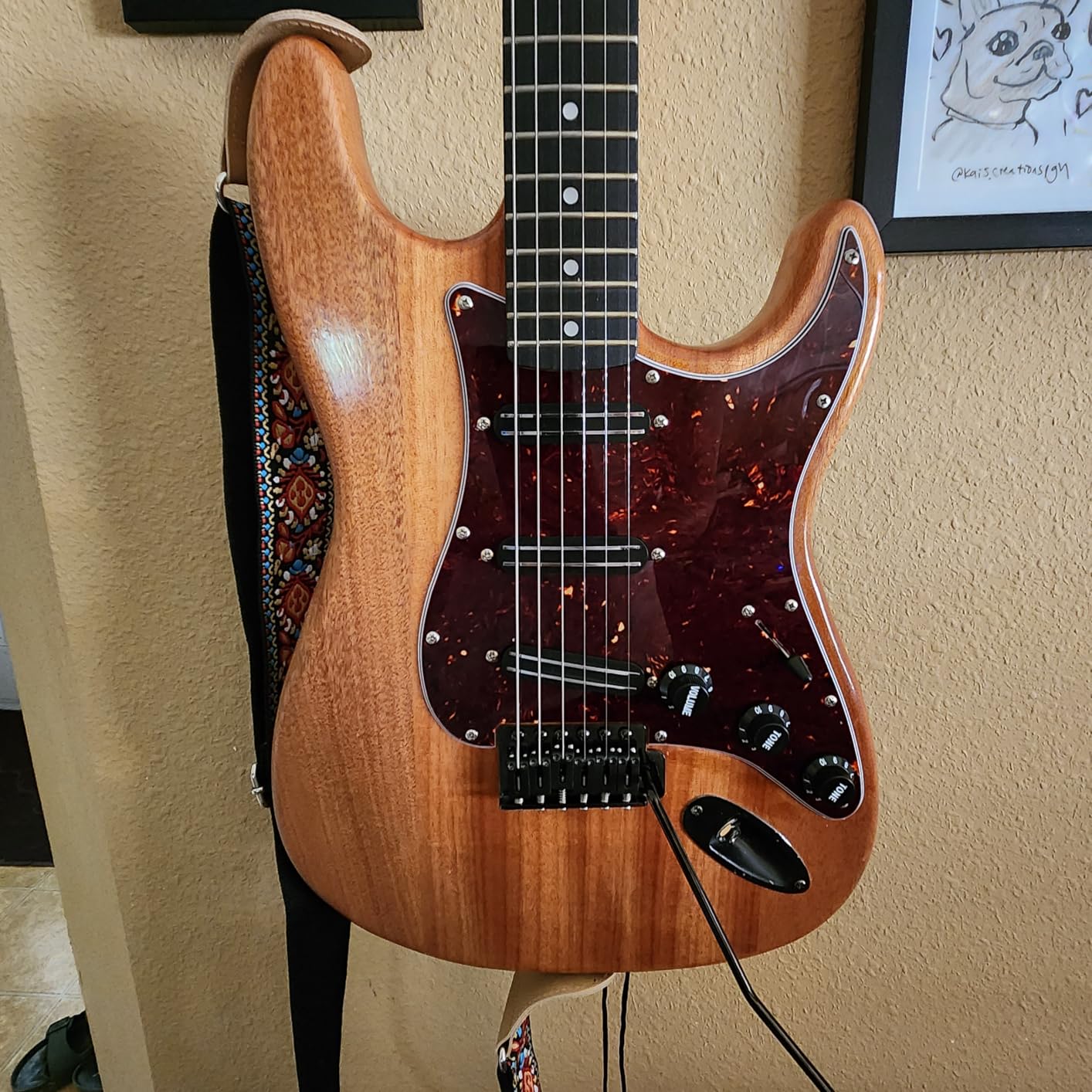 Musiclily Basic ST-SSS Loaded Pickguard with Mini Rail 4Ply White Pearl customer photo 1