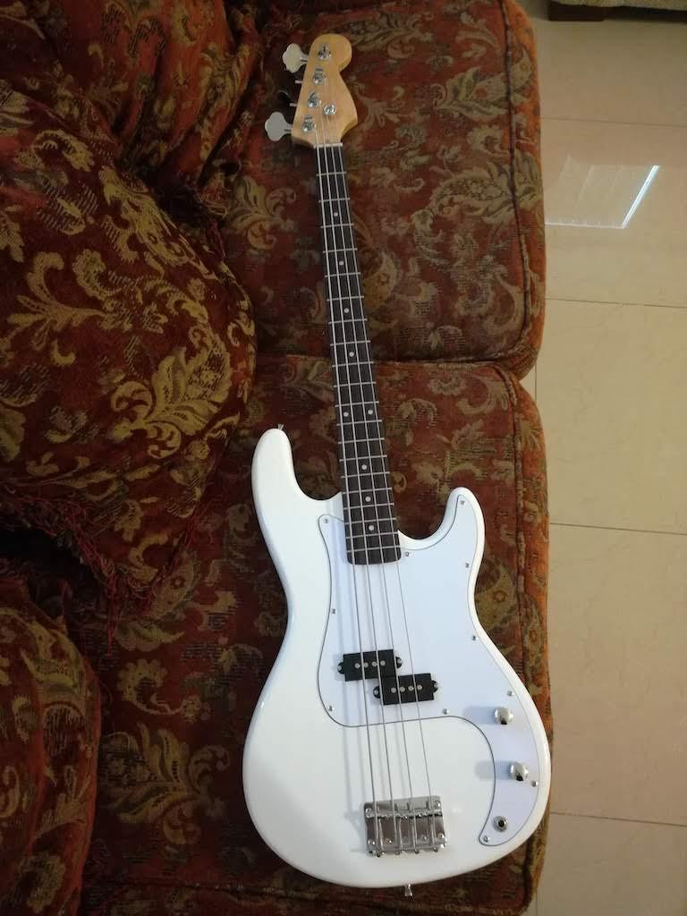 Glarry Electric Bass Guitar Full Size 4 String Rosewood Basswood Fire Style Exquisite Burning Bass(Burly Wood) customer photo 1