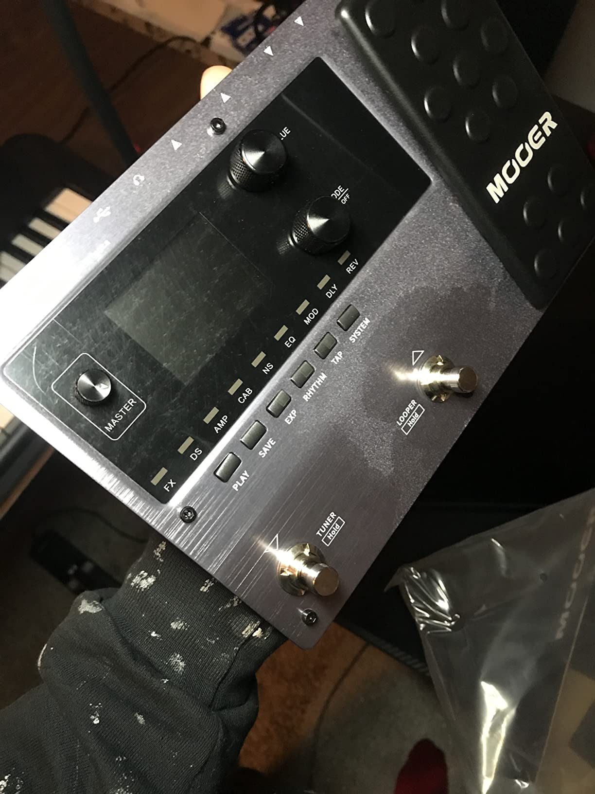 MOOER GE150 Electric Guitar Amp Modelling Multi Effects Pedal Portable Multi Effects Processor with Expression & IR Loading for Live show, Live Streaming, Home Studio, Guitar Practice customer photo 2