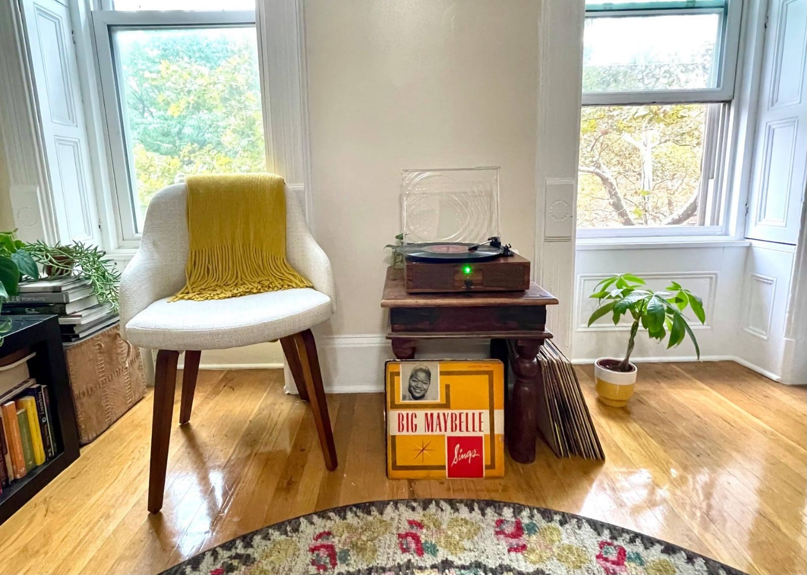 Udreamer Vinyl Record Player Wireless Turntable with Speakers & USB, Brown customer photo 2