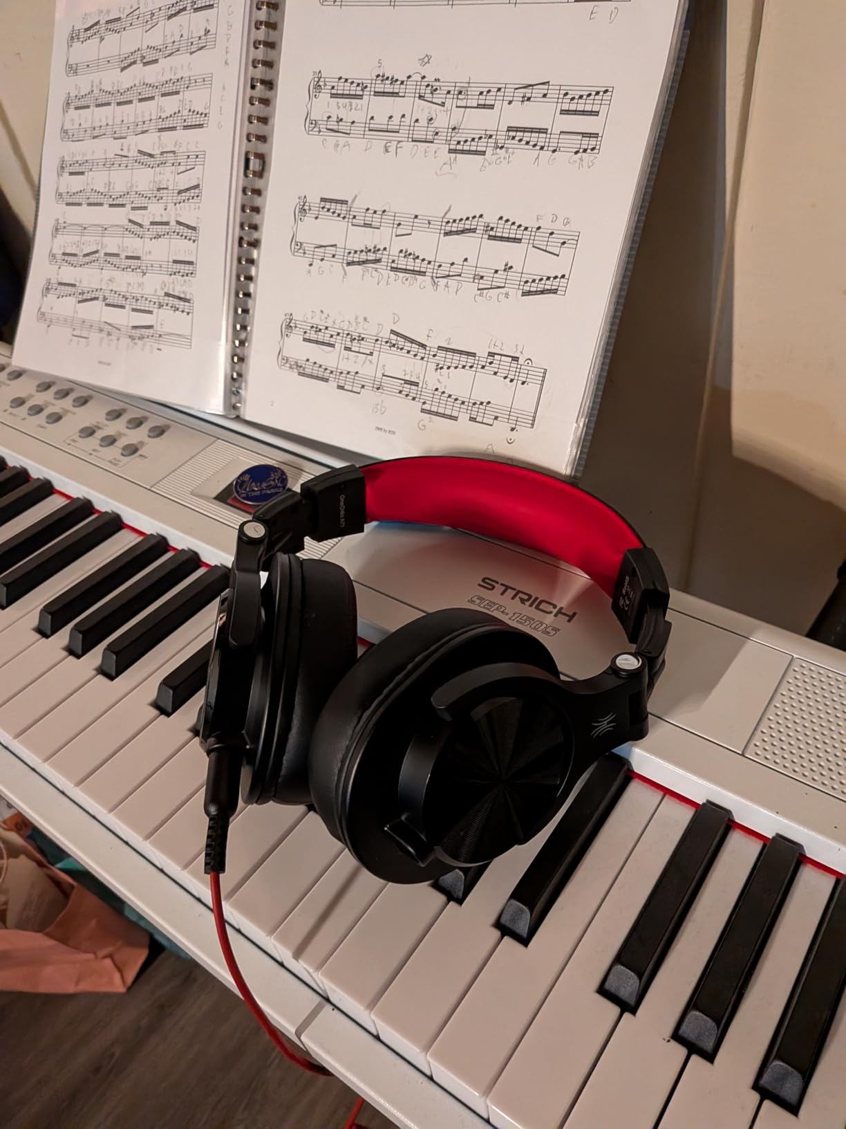 OneOdio A71 Hi-Res Wired Over-Ear Studio Headphones for DJ, Mixing - Silver customer photo 1