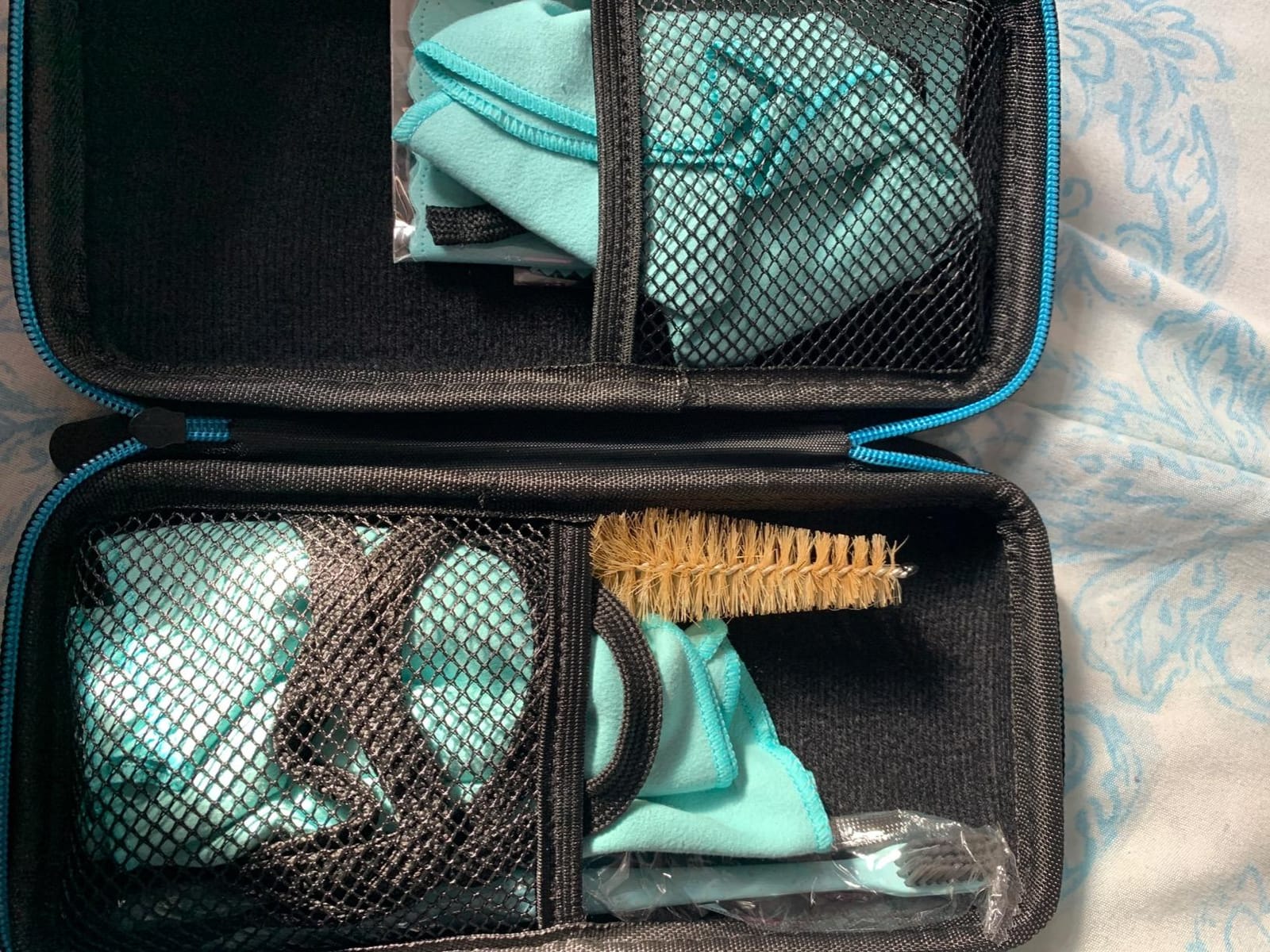 Imelod Saxophone Cleaning kit with Case for Alto Tenor Clarinet Flute and other Wind & Woodwind Struments Including Sax Cleaning Cloth(4pcs),Mouthpiece Brush(Dark Gray) customer photo 1