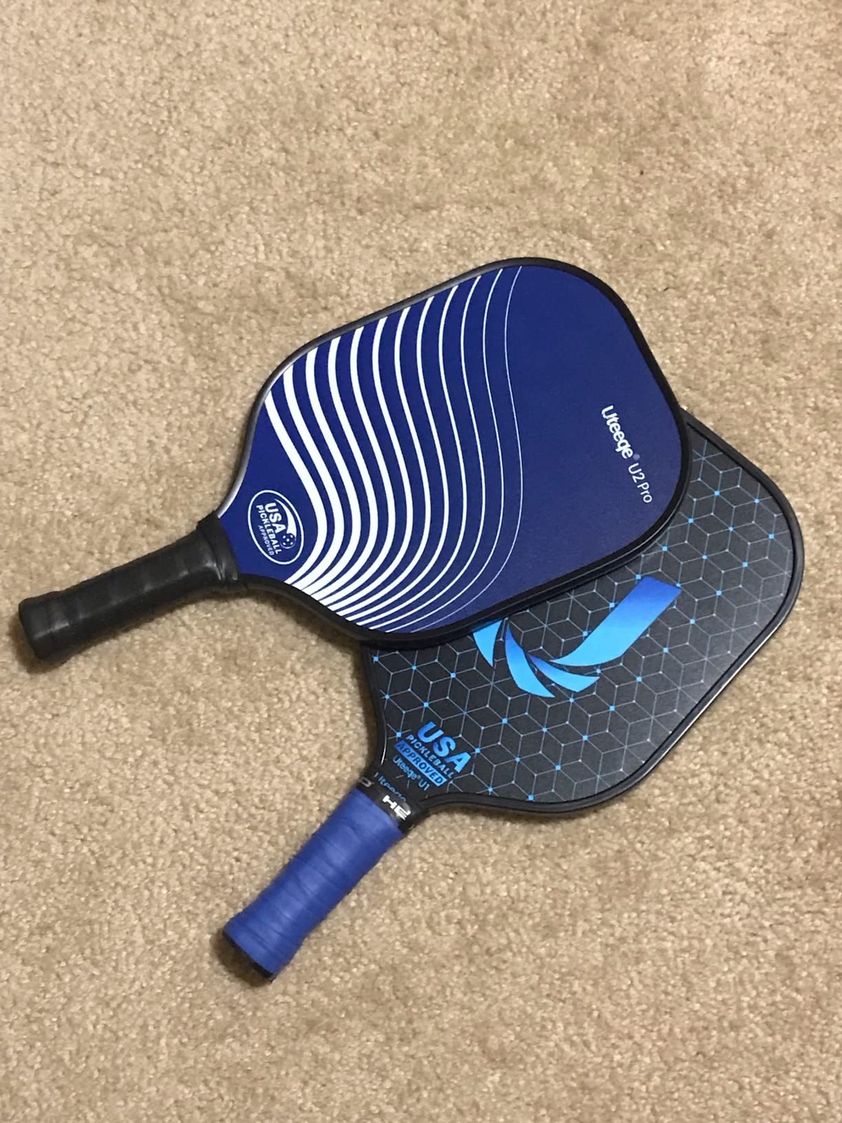 2026 Upgraded Uteeqe Pickleball Paddles Set of 2, Graphite, 14mm Thermoformed One-Mold, Semi-Textured for Extra Grit & Spin, Lightweight, USAPA Approved, Non-Slip, 4.25Inch Grip with Carry Bag & Balls customer photo 1