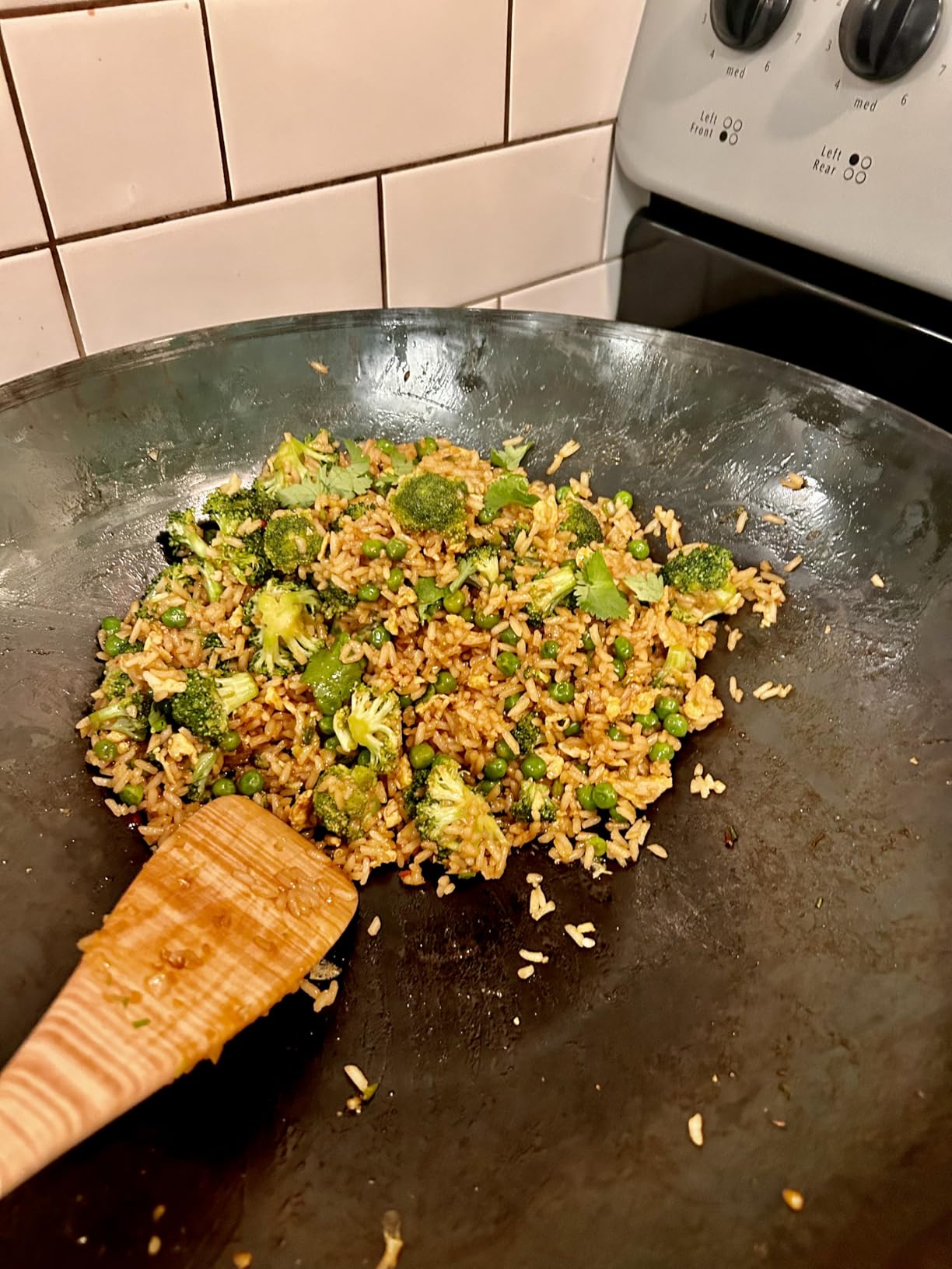 Pre Seasoned Blue Carbon Steel Flat Bottom Wok -14 Inch Chinese Pow Wok - Traditionally Hand Hammered Woks and Stir Fry Pans customer photo 2