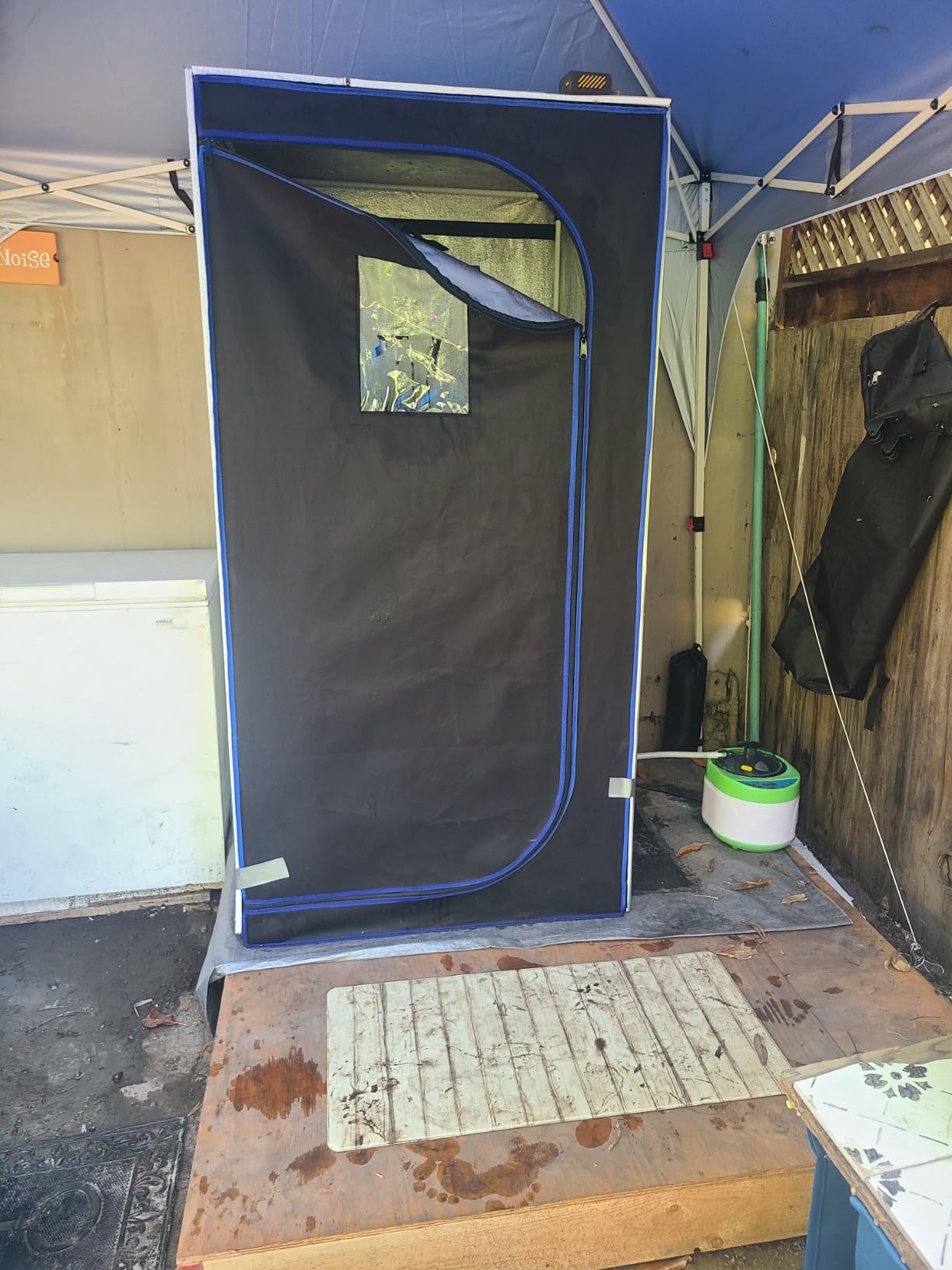 SereneLife Portable Steam Sauna Tent with Extra Large 4L Steamer - Includes Folding Sauna Chair, Remote Control w/ 9 Heat Levels for in-Home Spa - 2.9' x 2.9' x 5.9' customer photo 1