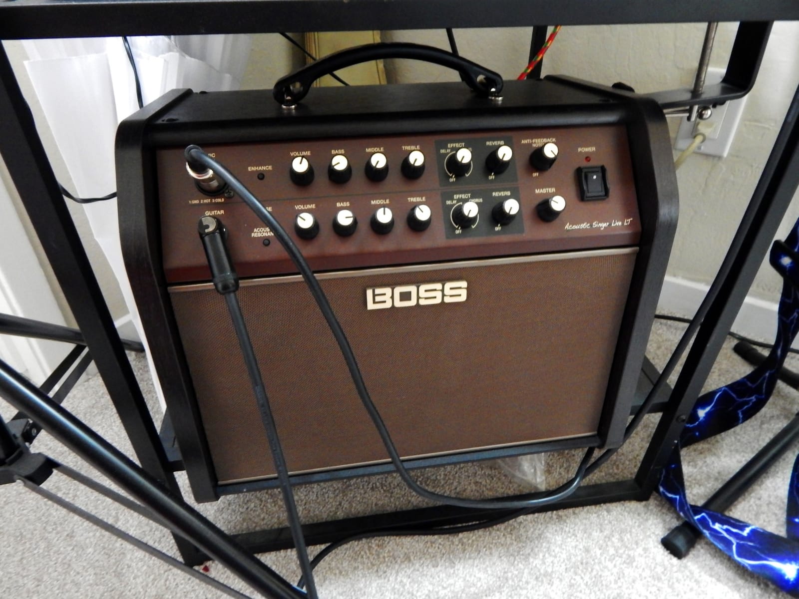 BOSS Acoustic Singer Live LT Guitar Amp customer photo 1