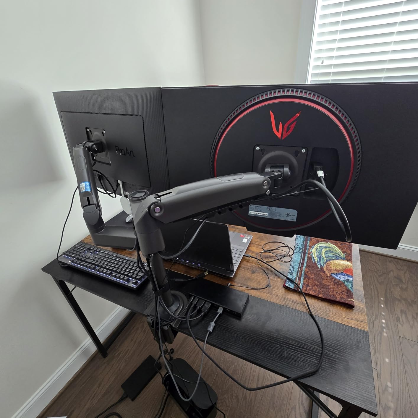 HUANUO 17-32 Inch Dual Monitor Stand, Stacked Monitor Mount, Monitor Arms for 2 Monitors, Ergonomic Adjustable Tilt/Swivel/Rotate, Weight Max 19.8 lbs, VESA 75/100mm customer photo 2