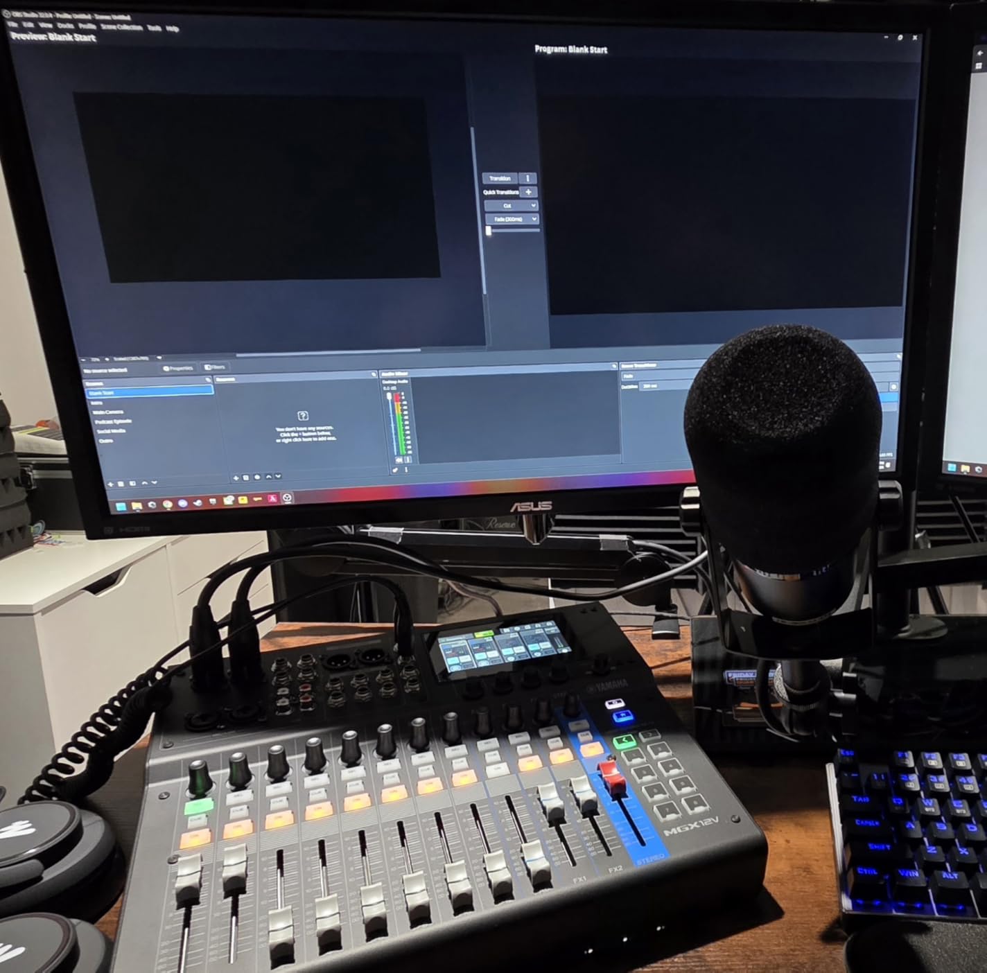 MAONO MH601 Wired Studio Headphone for Podcast Recording Stream DJ Mixing | Over Ear Headset with 50mm Drivers, Detachable 3.5mm/6.35mm Jack Cables for Audio Interface Mixer Microphone PC Monitoring customer photo 1