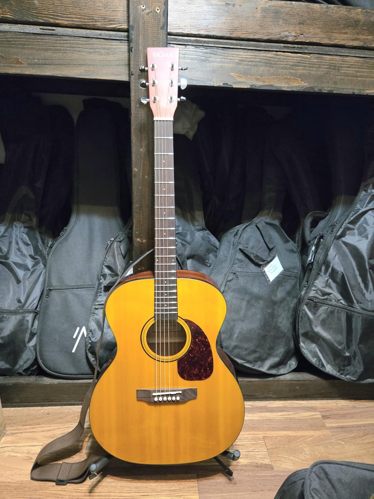 SIGMA 40” Acoustic Guitar, OOO, 4/4 Full-Size, with D'Addario EXP16 Strings, Solid Spruce Top, Vintage Tinted Gloss, Mahogany Back & Sides, Right(10A) customer photo 2