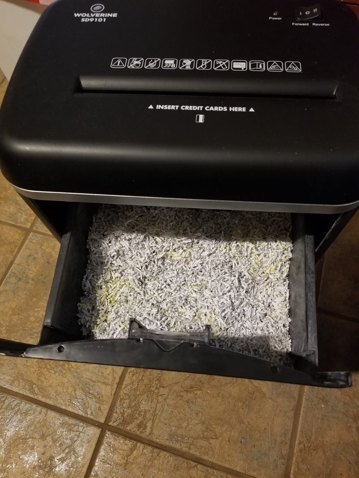 WOLVERINE SD9101 P-5 Super Micro Cut Shredder, 8-Sheet, 4.5Gal, 54dB, Black customer photo 1