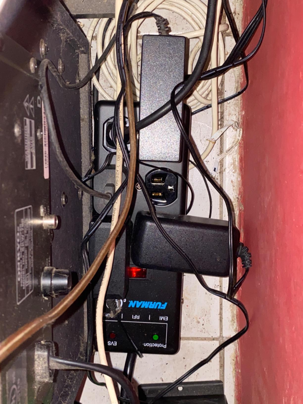 Furman SS-6B-PRO 15' 6-Outlet Surge Protector (2-Pack) Bundle customer photo 2