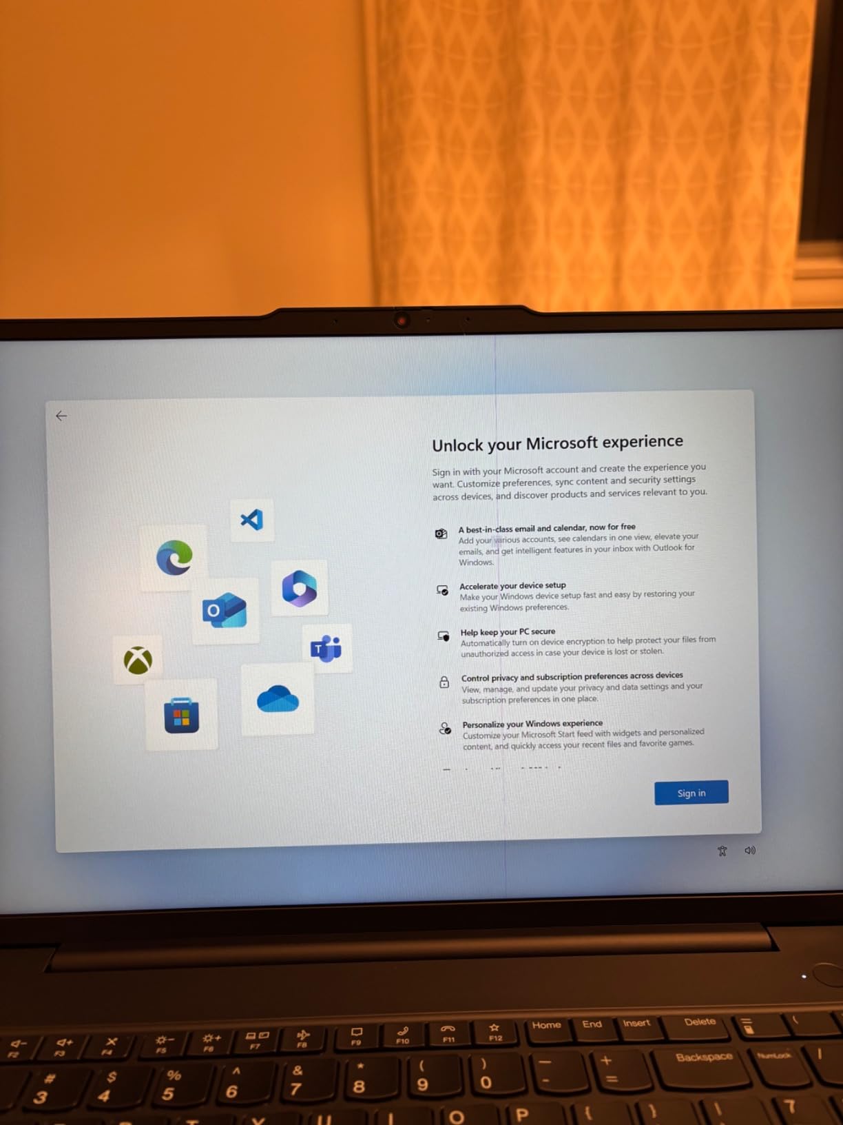 Lenovo Laptop V15 G6, AMD Ryzen 7 170, 16GB RAM, 512GB SSD, Windows 11 Pro customer photo 1