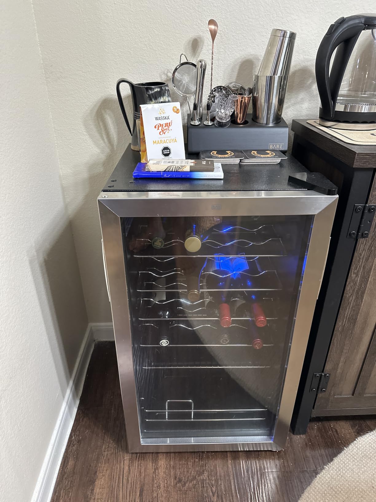 BLACK+DECKER 26-Bottle Wine Fridge, Compressor Cooling, BD61536 customer photo 1