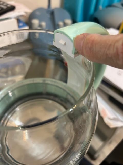 Elite Gourmet 1.2L Glass Kettle, 1200W Fast Boil, Temp Control, Mint customer photo 1