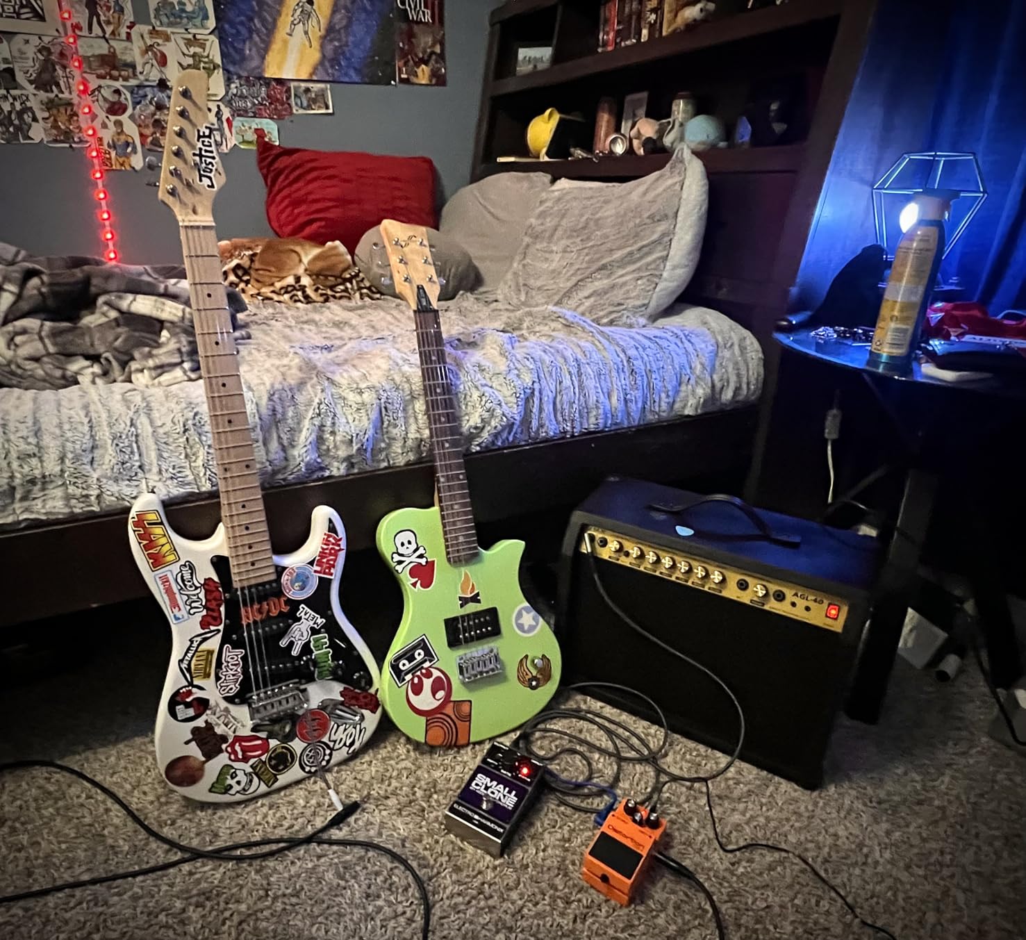 LyxPro Electric Guitar Amp 20 Watt Amplifier Built in Speaker Headphone Jack and Aux Input Includes Gain Bass Treble Volume and Grind - Blue customer photo 1