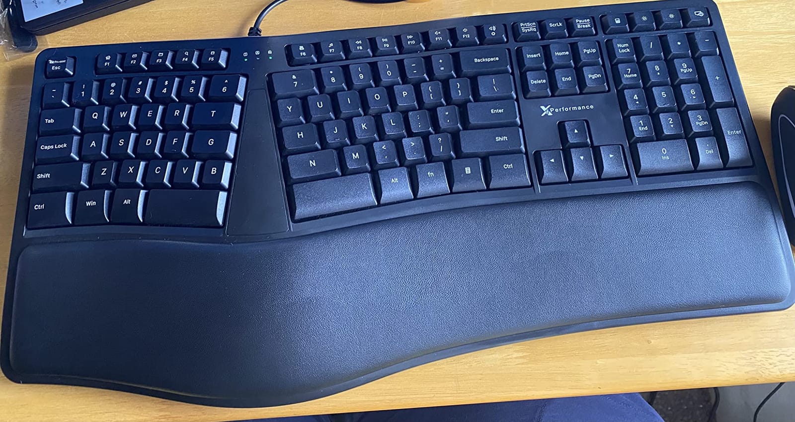 X9 Wired Ergonomic Keyboard with Cushioned Wrist Rest - USB Wired Split Keyboard customer photo 1