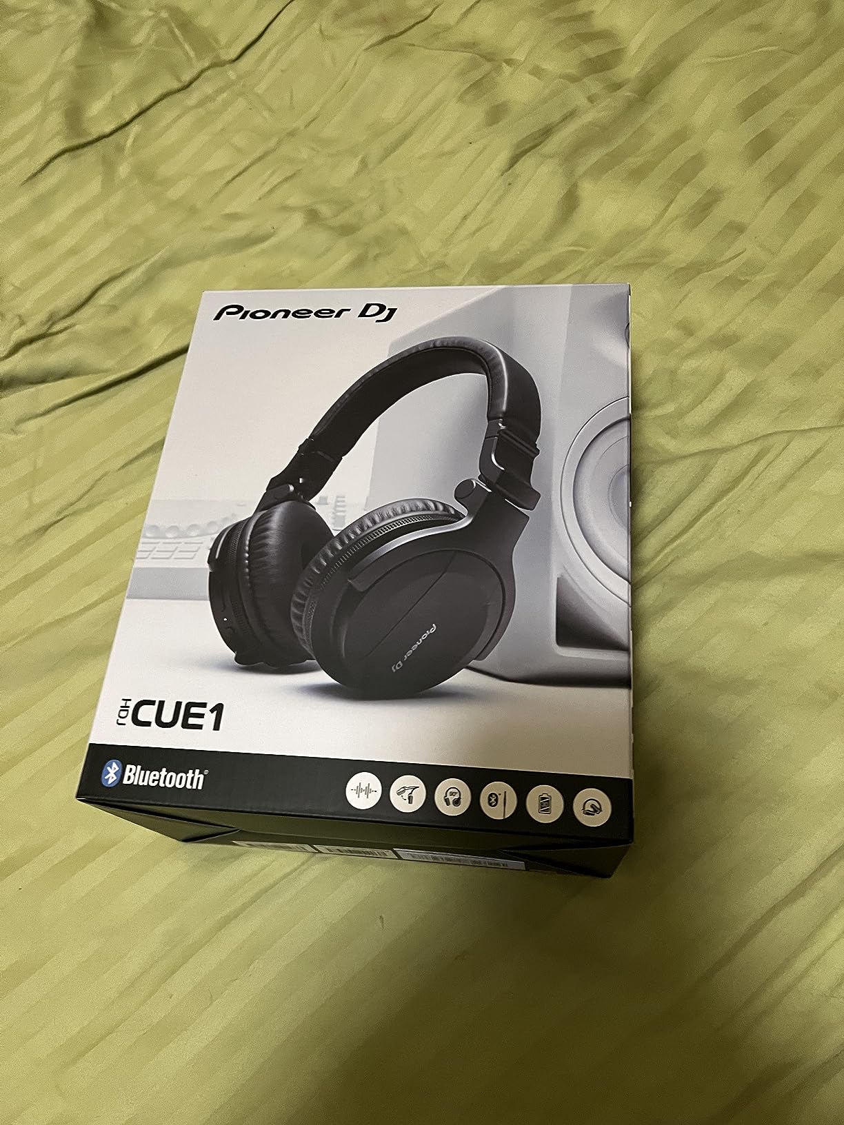 Pioneer DJ HDJ-CUE1BT On-Ear DJ Headphones, Bluetooth, Foldable customer photo 1