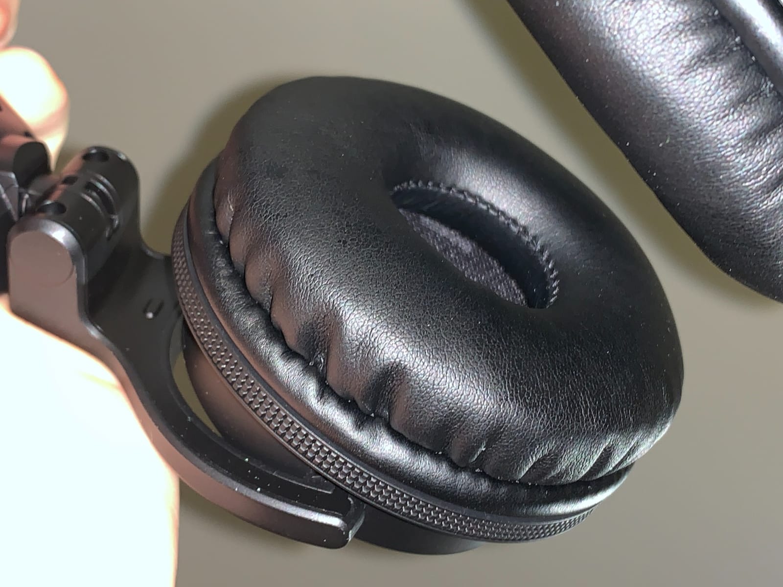 Pioneer DJ HDJ-CUE1BT On-Ear DJ Headphones, Bluetooth, Foldable customer photo 2