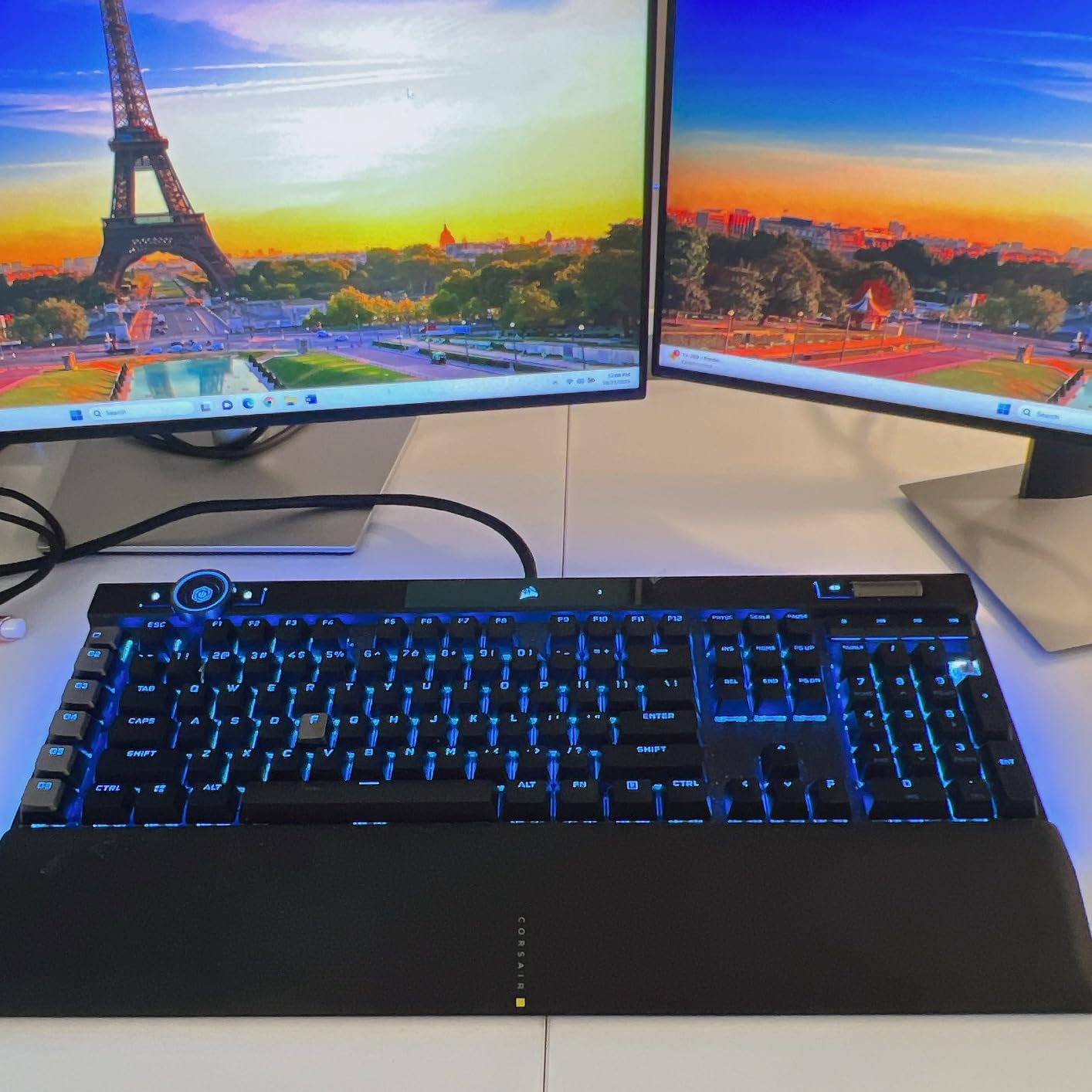 Corsair K100 RGB Mechanical Gaming Keyboard - Cherry MX Speed RGB Silver Keyswitches - PBT Double-Shot Keycaps - Elgato Stream Deck and iCUE Compatible - QWERTY NA Layout - Black customer photo 1