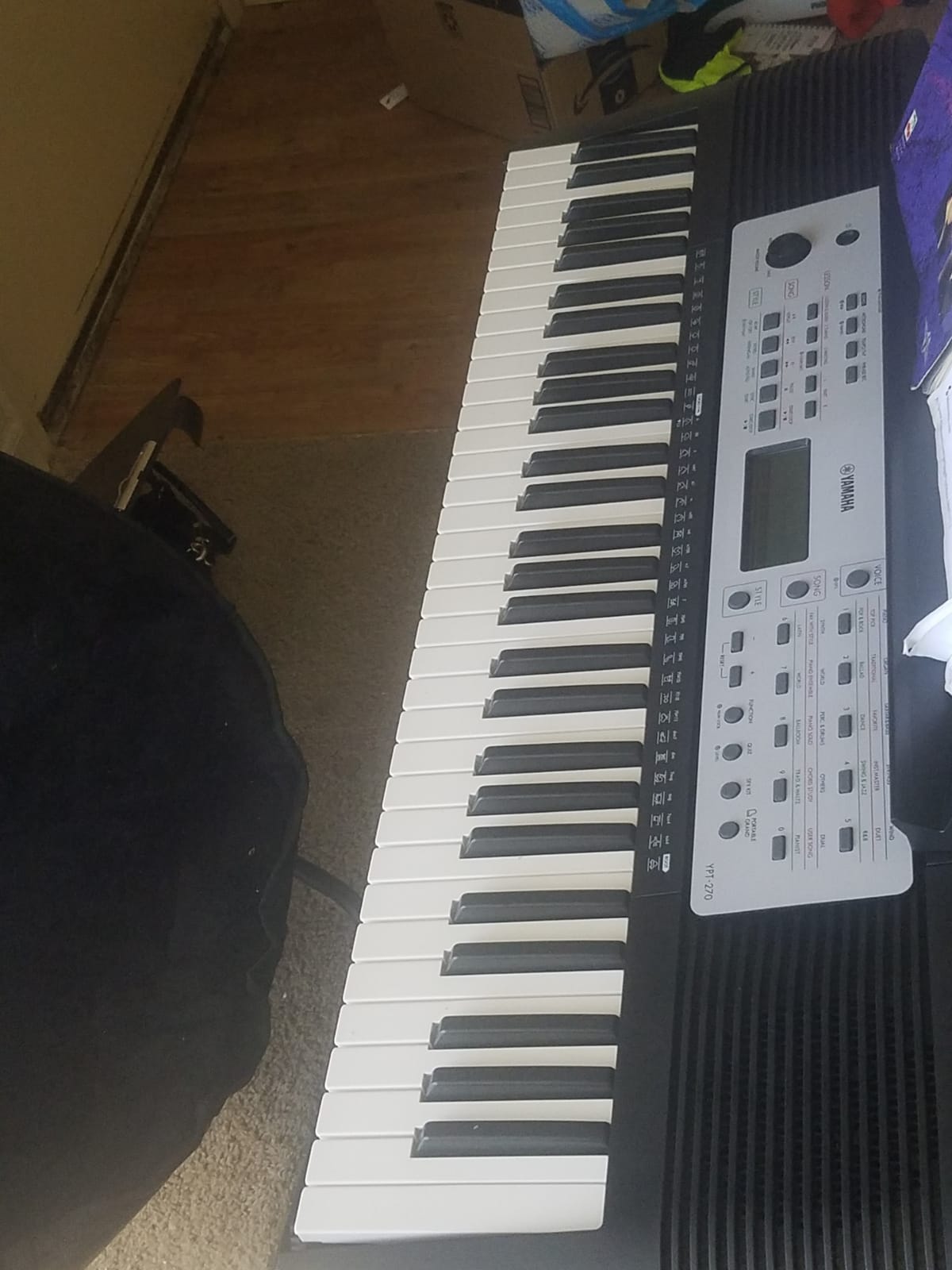 Yamaha YPT270 61-Key Portable Keyboard With Power Adapter (Amazon-Exclusive) customer photo 2