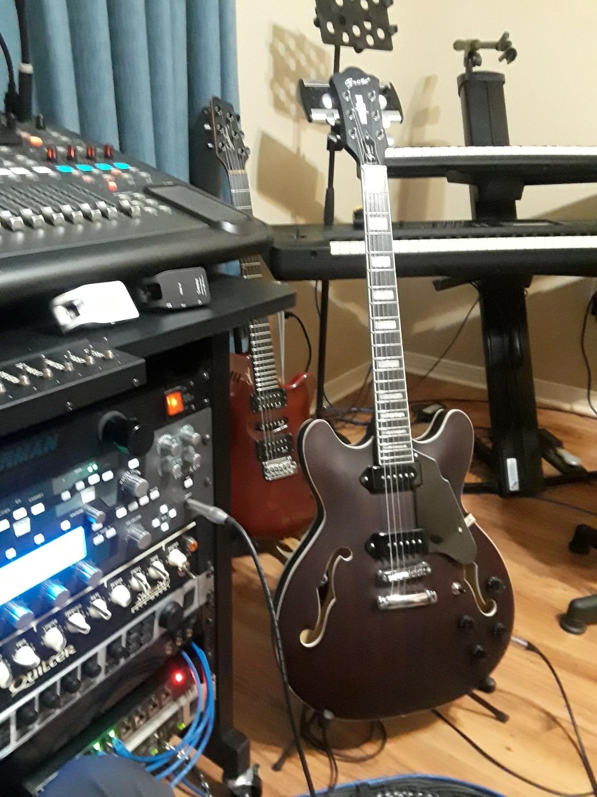 GROTE Electric Guitar Semi-Hollow Body Guitar matte finished P90 Pickups (Vintage Sunburst) customer photo 1