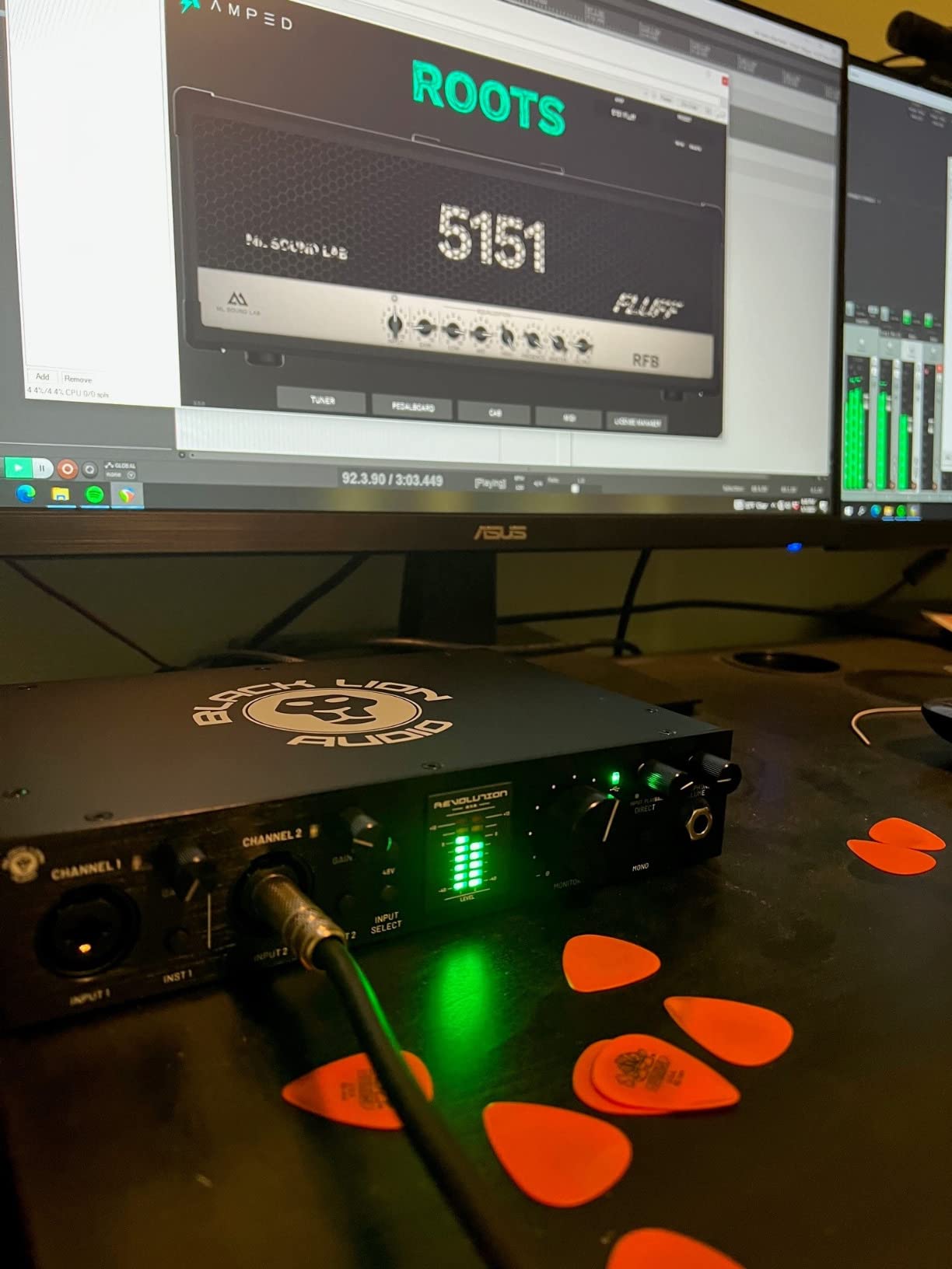 Black Lion Audio Revolution 2x2 USB Audio Interface customer photo 2