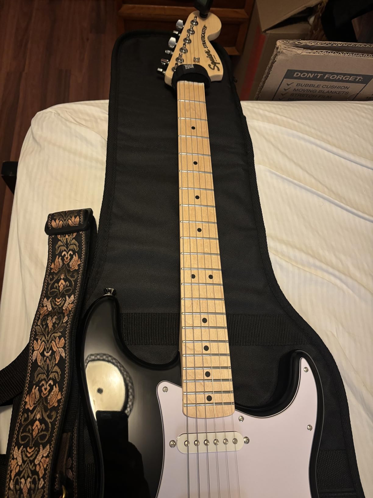 Squier Affinity Series Stratocaster Electric Guitar, Lake Placid Blue, Maple Fingerboard customer photo 1
