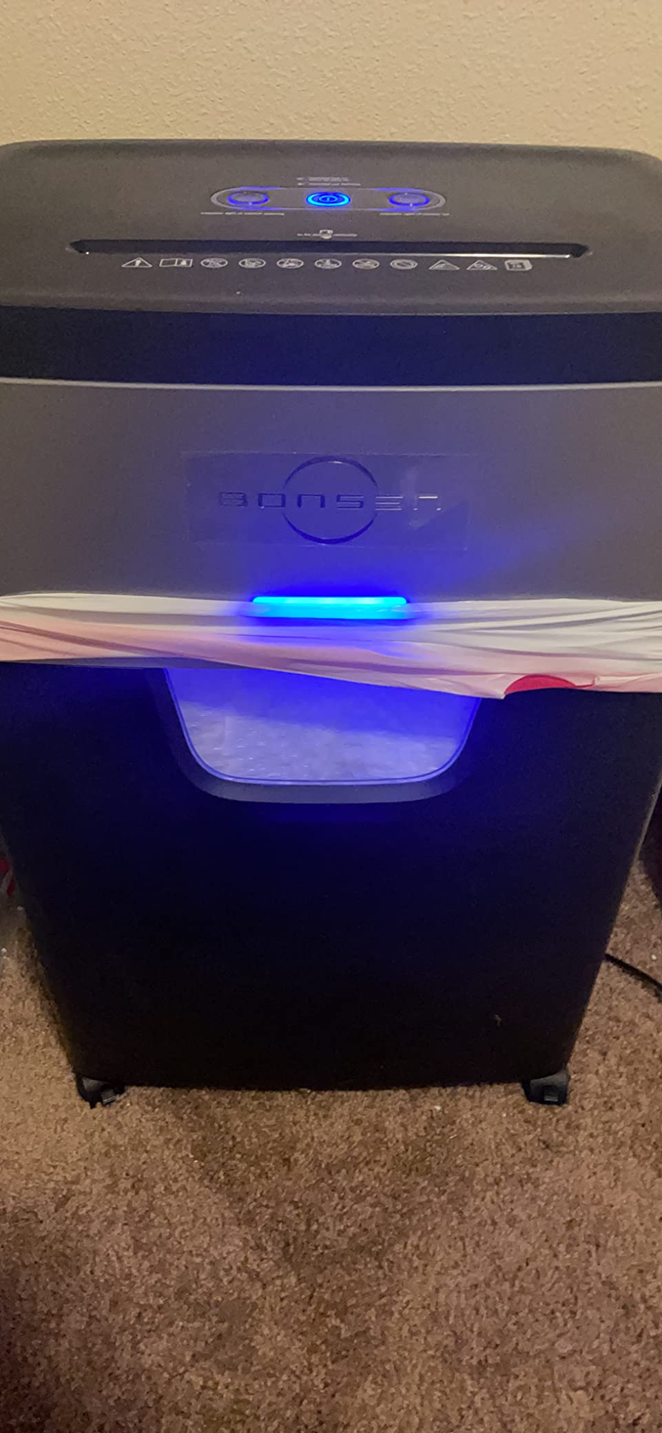 BONSEN 20-Sheet Cross-Cut P-4 High Security Heavy Duty Paper Shredder customer photo 1