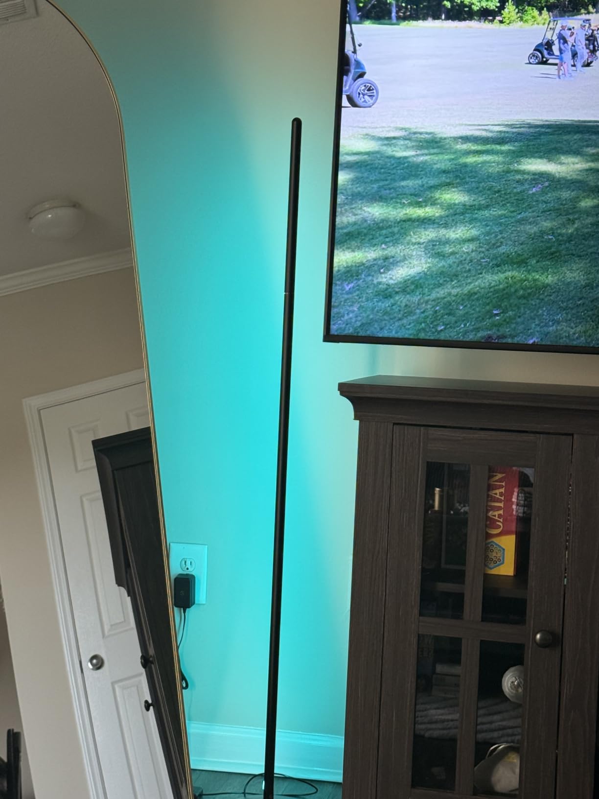Govee RGBIC Floor Lamp Basic, 1000lm LED Corner Lamp, Black customer photo 1