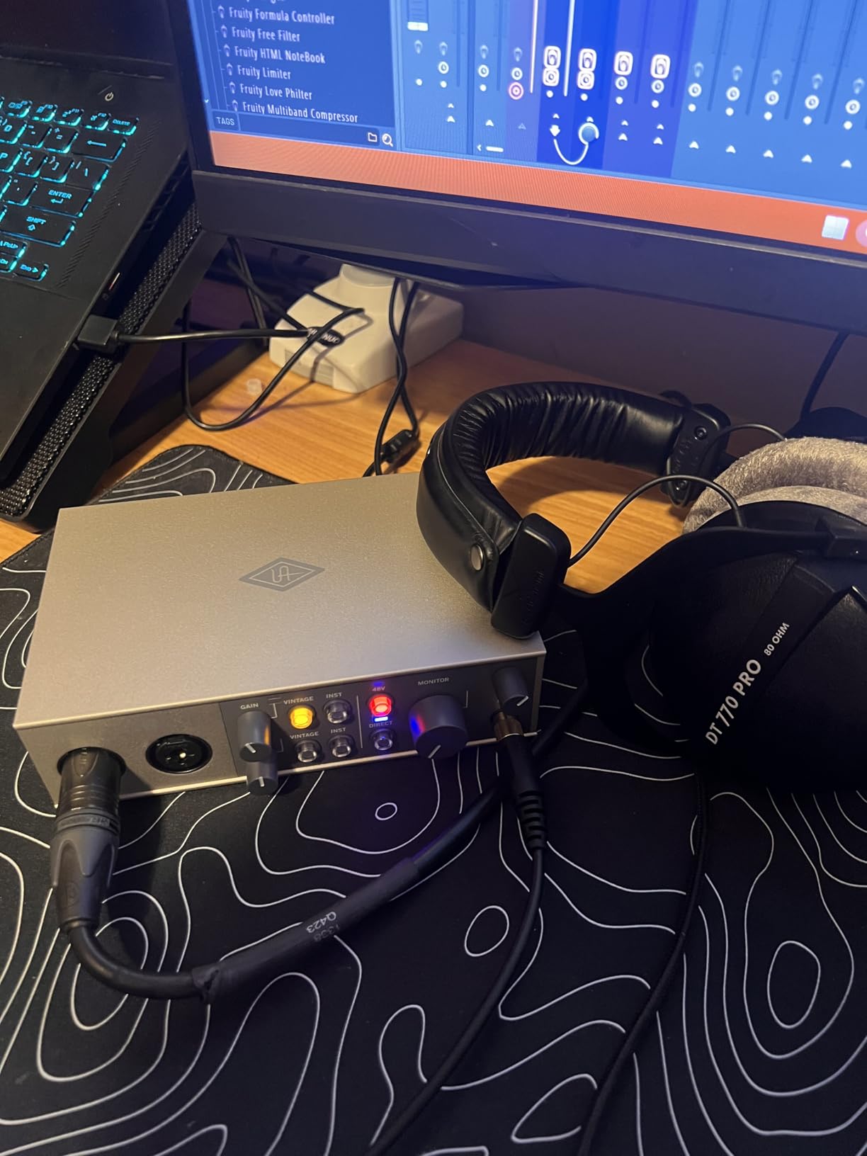 Universal Audio Volt 2 USB Audio Interface | 2x2 USB-C interface with 610 tube emulation and MIDI for musicians, podcasters and streamers customer photo 2