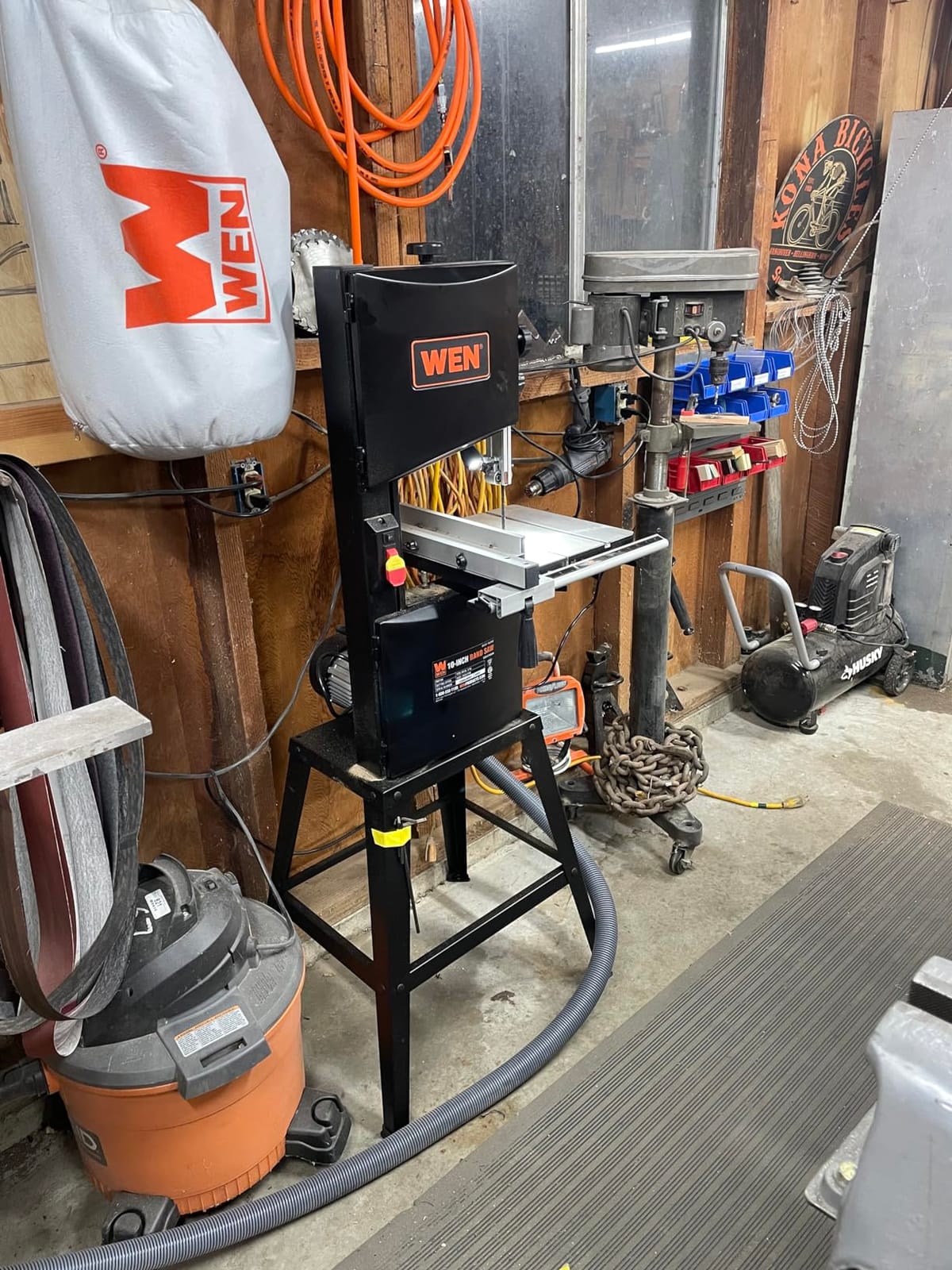 WEN Band Saw with Stand, 10-Inch, 3.5-Amp, Two-Speed (BA3962),Black customer photo 1