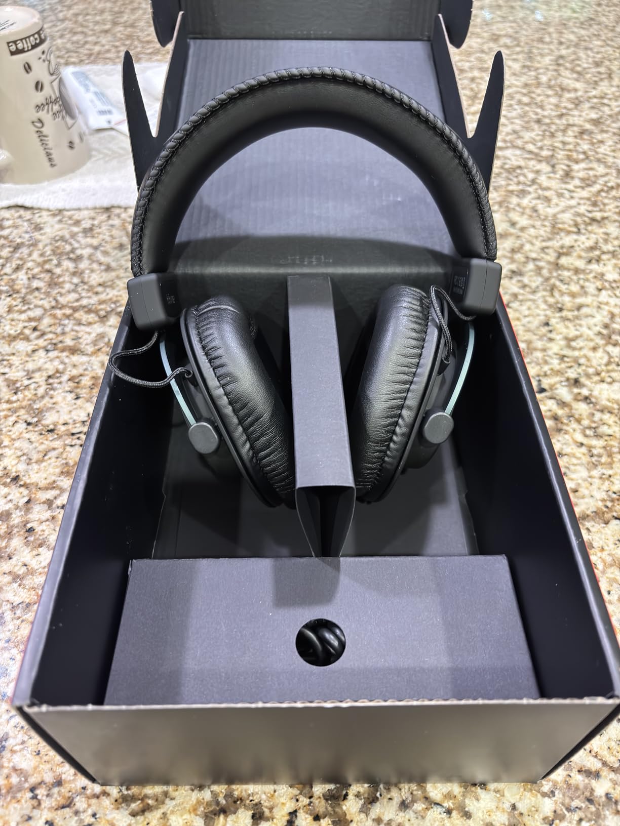 FIFINE HD8 Wired Studio Monitor Headphone, Detachable 3.5mm/6.35mm Cables | Podcast Headphones with 50mm Drivers, Closed-back, 50mm Drivers, Passive Noise Canceling, Lightweight, for PC/Mixer/Amplifier customer photo 1