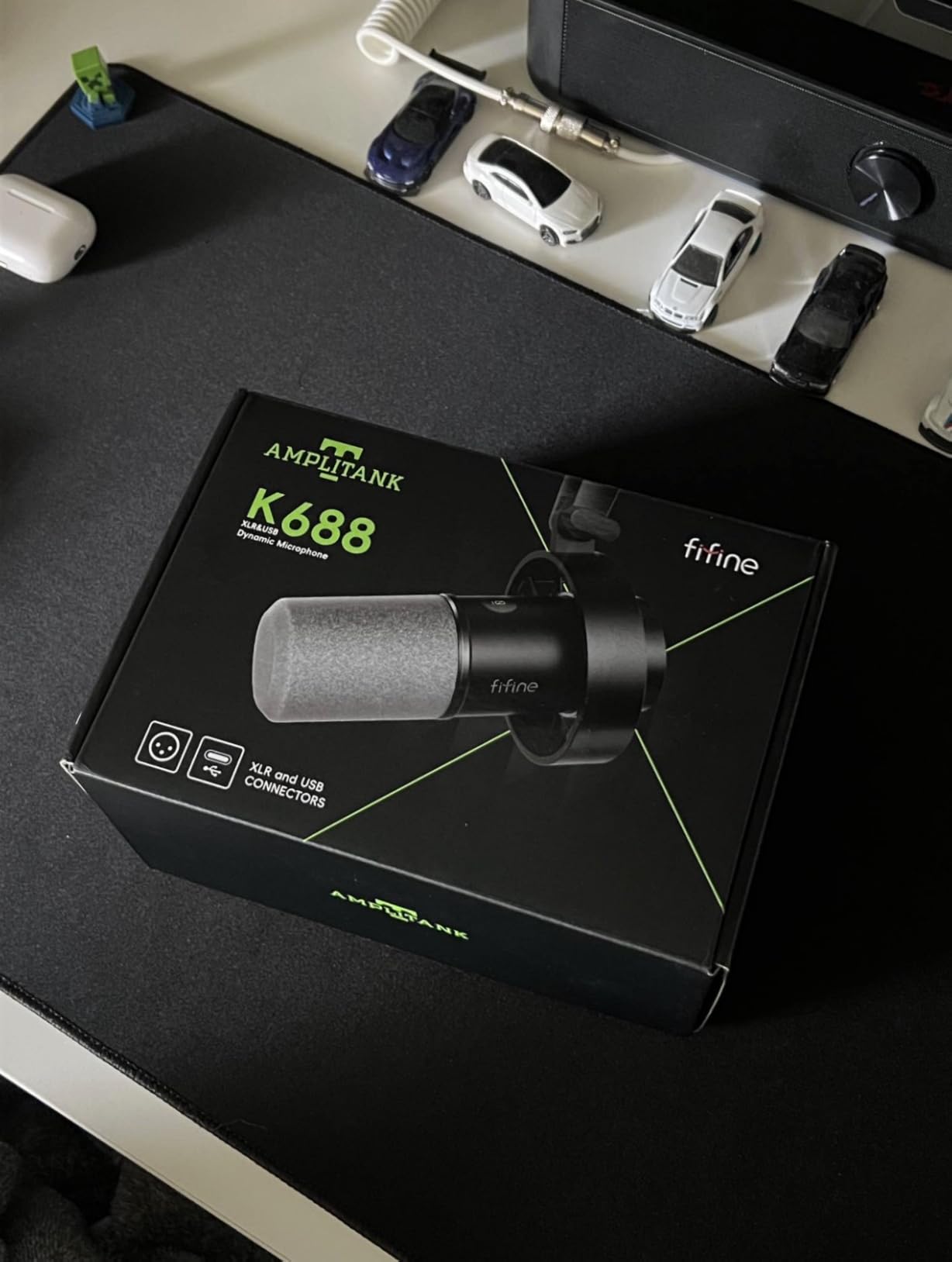 FIFINE AmpliTank K688 Dynamic Microphone, XLR/USB Podcast Recording PC Mic customer photo 2