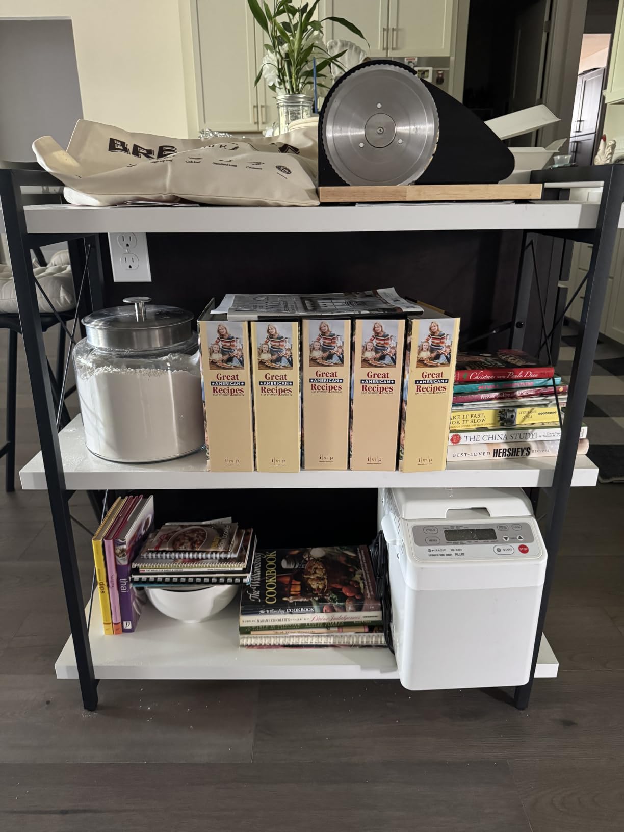HCHQHS Bookshelf, 4-Tier Industrial Bookcase, Rustic Open Book Shelf, Freestanding Tall Bookshelves with Metal Frame customer photo 1