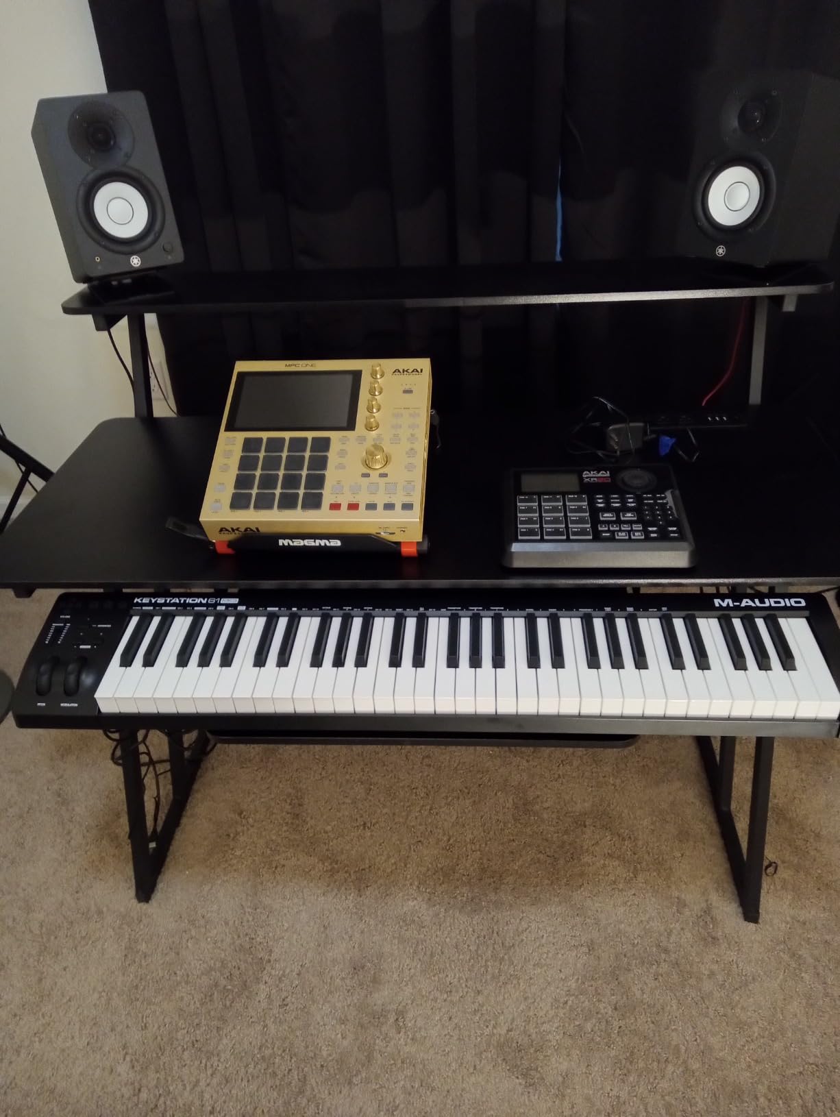 Armocity Music Studio Desk, Music Production Workstation with Power Outlets and RGB LED Lights, Recording Studio Table Desks Music Producer for Home, Black customer photo 1