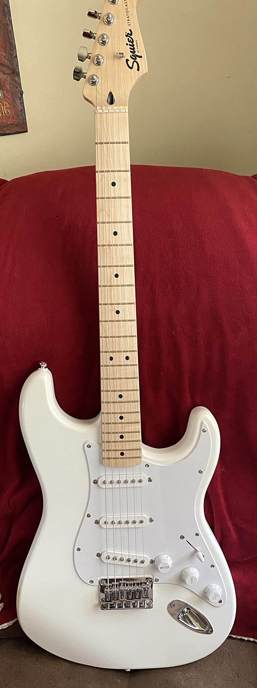 Squire Sonic Stratocaster HT Electric Guitar, Arctic White, Maple Fingerboard, White Pickguard customer photo 2