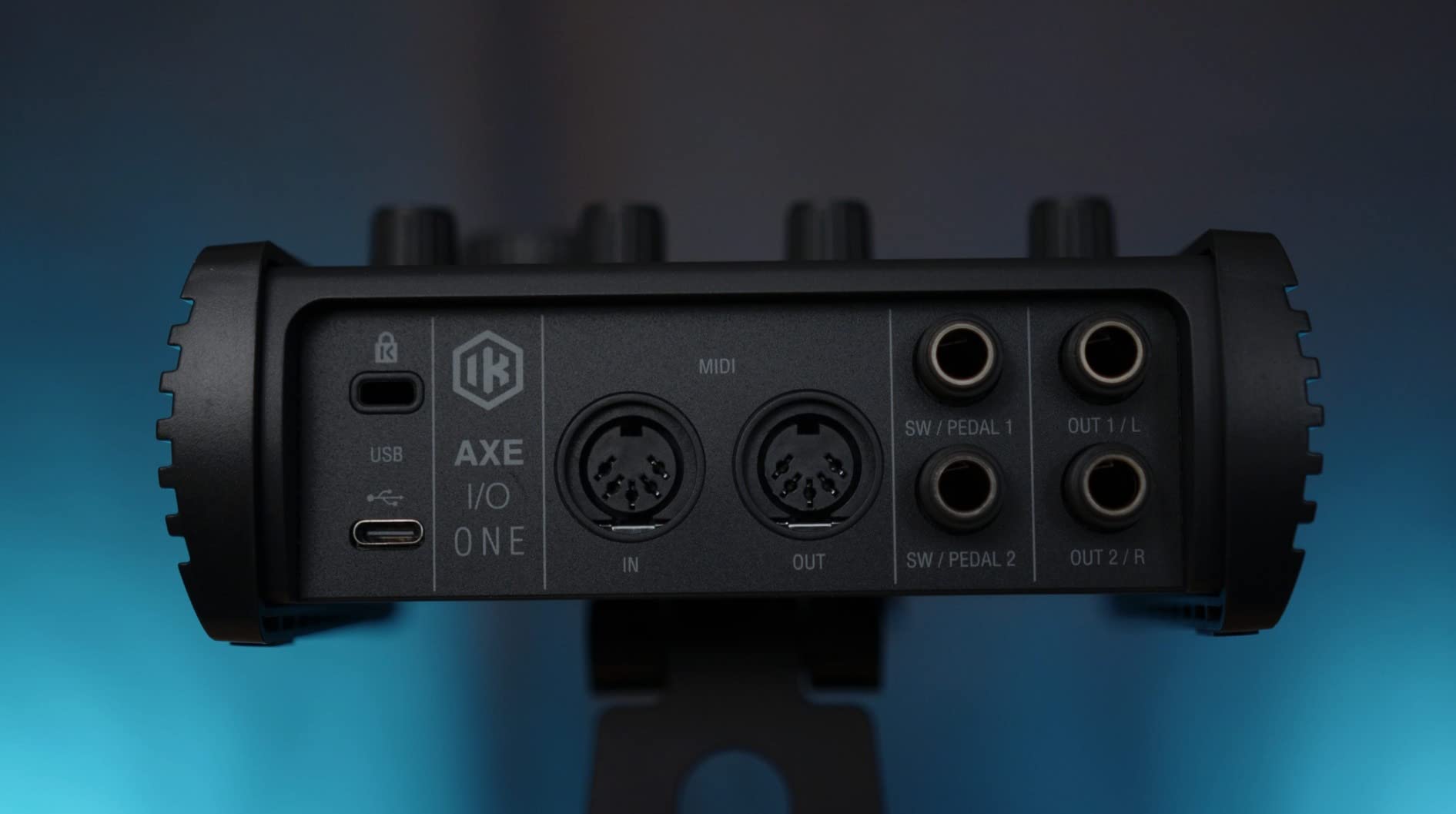 IK Multimedia AXE I/O One - Professional USB Audio Interface with Z-TONE advanced guitar tone shaping, AmpliTube and TONEX software included, high-resolution recording studio equipment customer photo 1