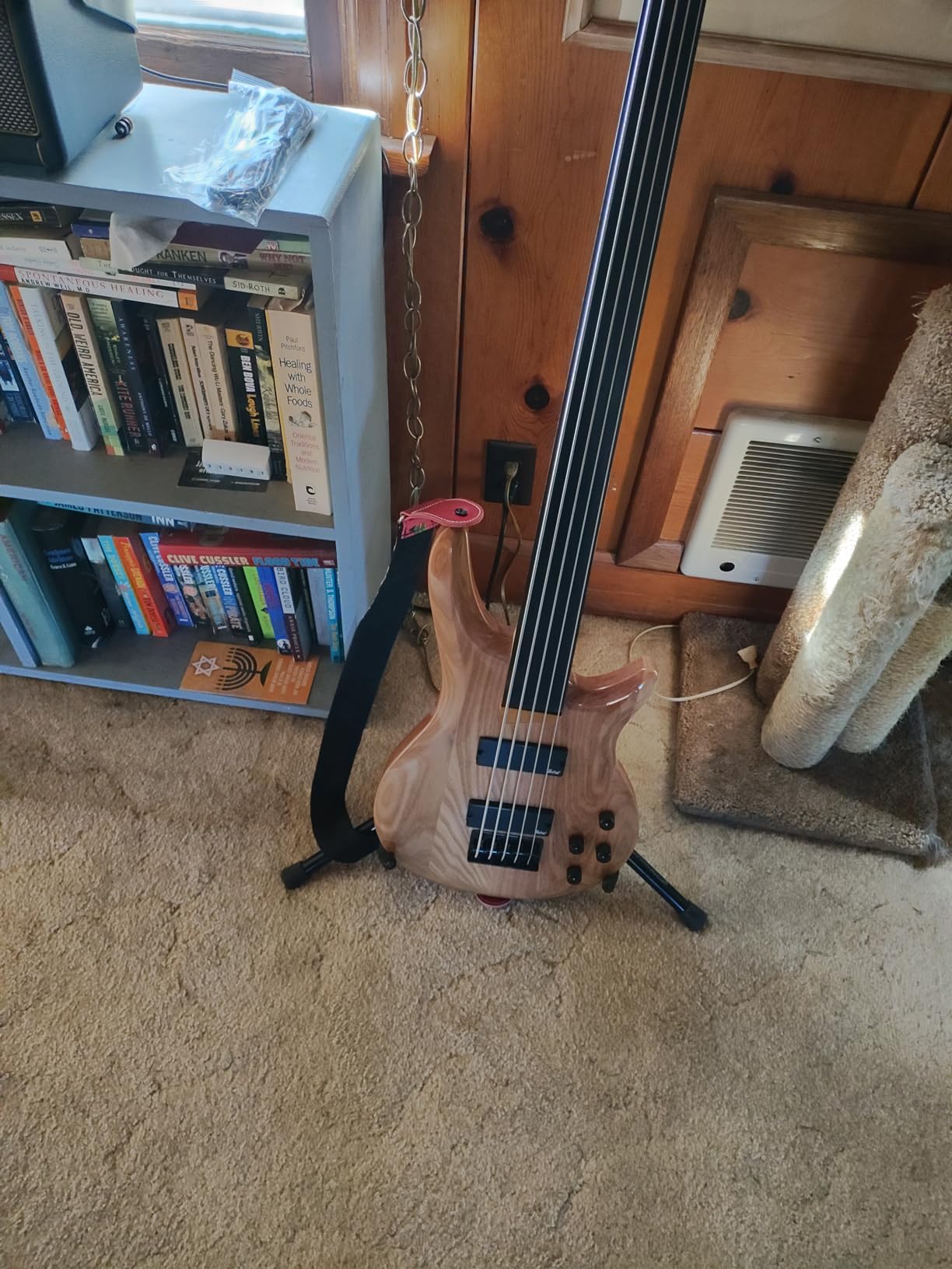 TARIO Fretless 5 String Electric Bass Bolt_On Maple Neck,basswood Body customer photo 2