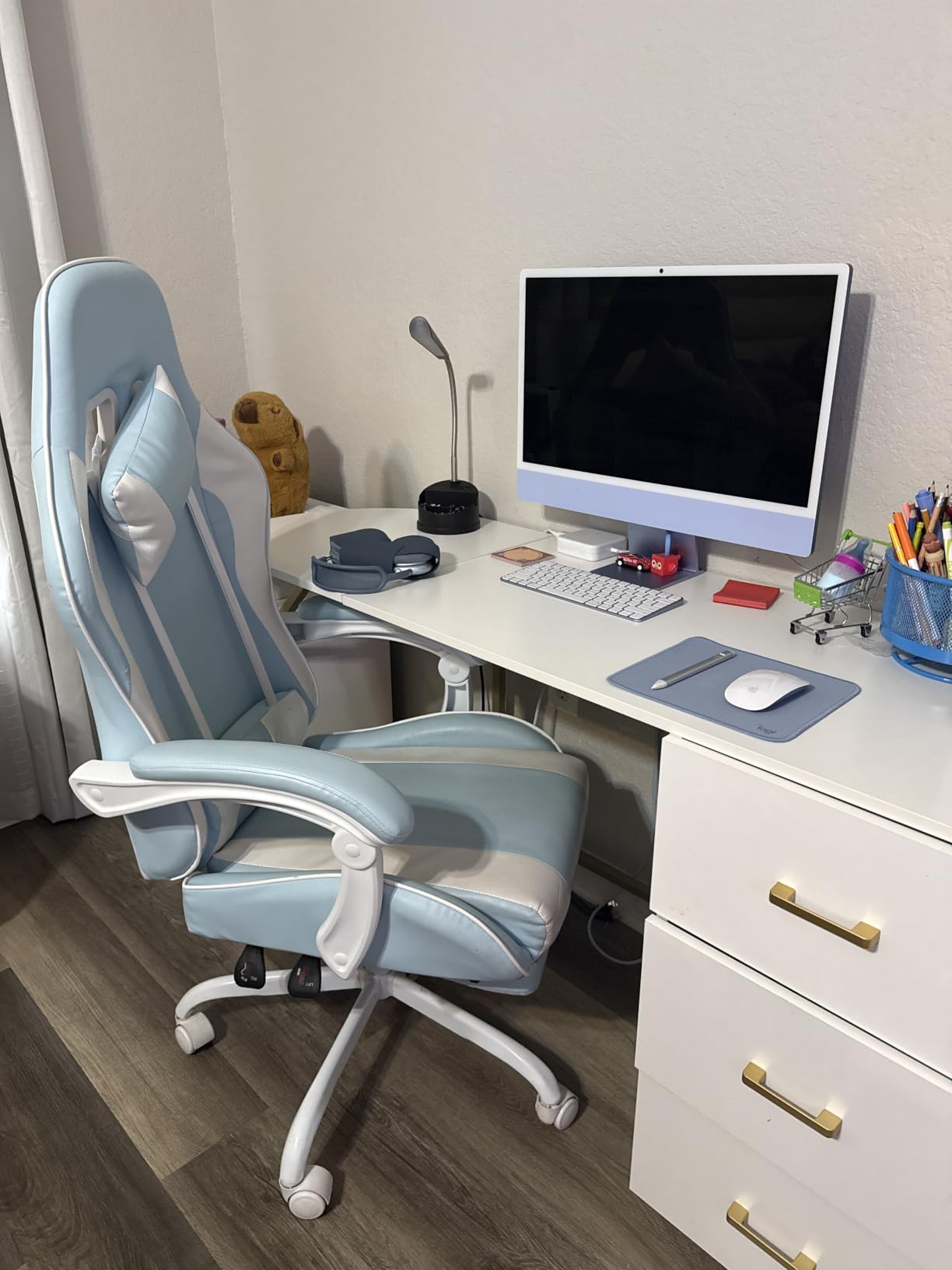 Homall Gaming Chair, Ergonomic, Footrest & Massage Lumbar Support, White customer photo 1