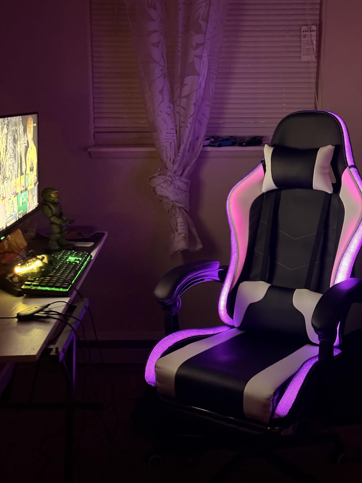 Homall Gaming Chair, Ergonomic, Footrest & Massage Lumbar Support, White customer photo 2