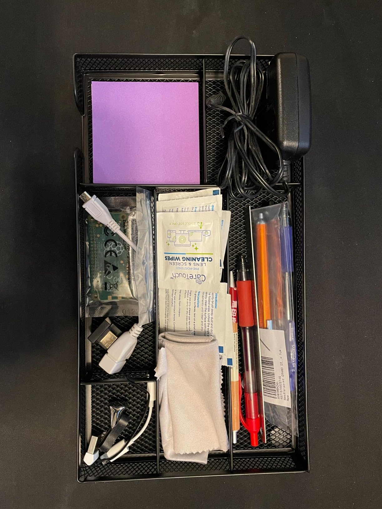 Annova Desk Drawer Organizer Tray for Office Organization - Metal Mesh - Storage Tray with Dividers for Pens, Desktop Accessories, Bathroom, Kitchen, Makeup and Office Supplies (Small, Gold) customer photo 1