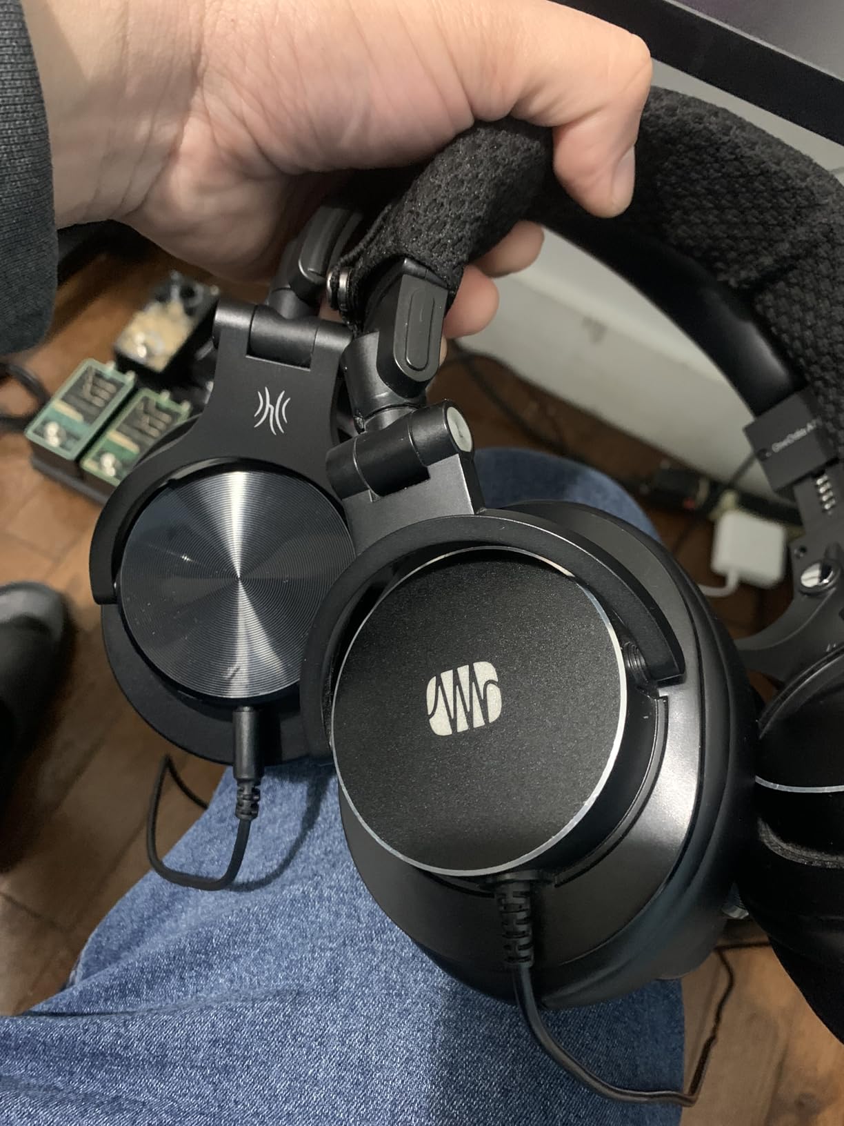 OneOdio A70 Bluetooth Over-Ear Headphones, Hi-Res Wired DJ Studio - SB | Wireless over-ear headphones with 72H playtime, 3.5mm/6.35mm wired jacks for studio monitoring, mixing, guitar, amp and PC customer photo 2