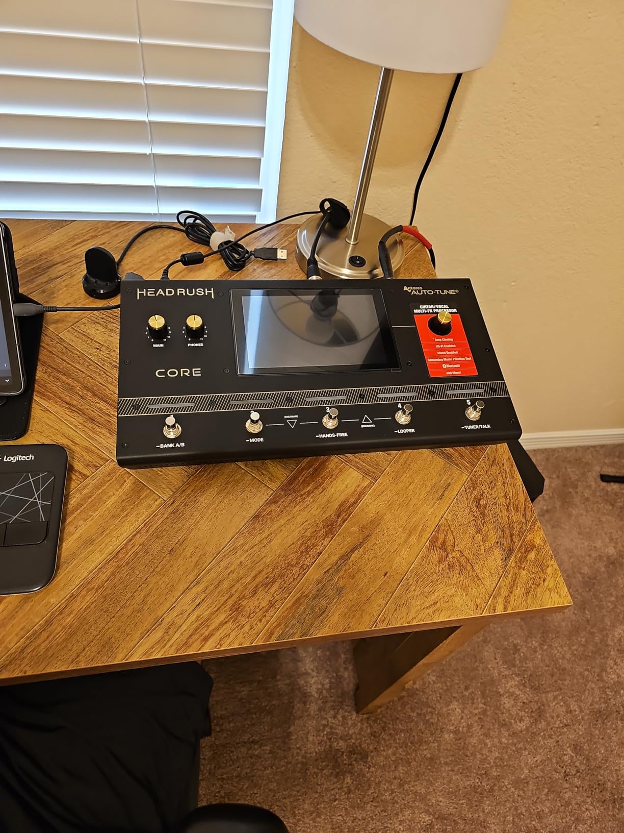 HeadRush Core Electric Guitar and Vocal Multi-Effects Pedal | Multi-Effects Processor with Amp Cloner, Looper, Auto-Tune, Wi-Fi, Bluetooth, Touchscreen, Drum Machine, Neural Amp Modeler customer photo 1