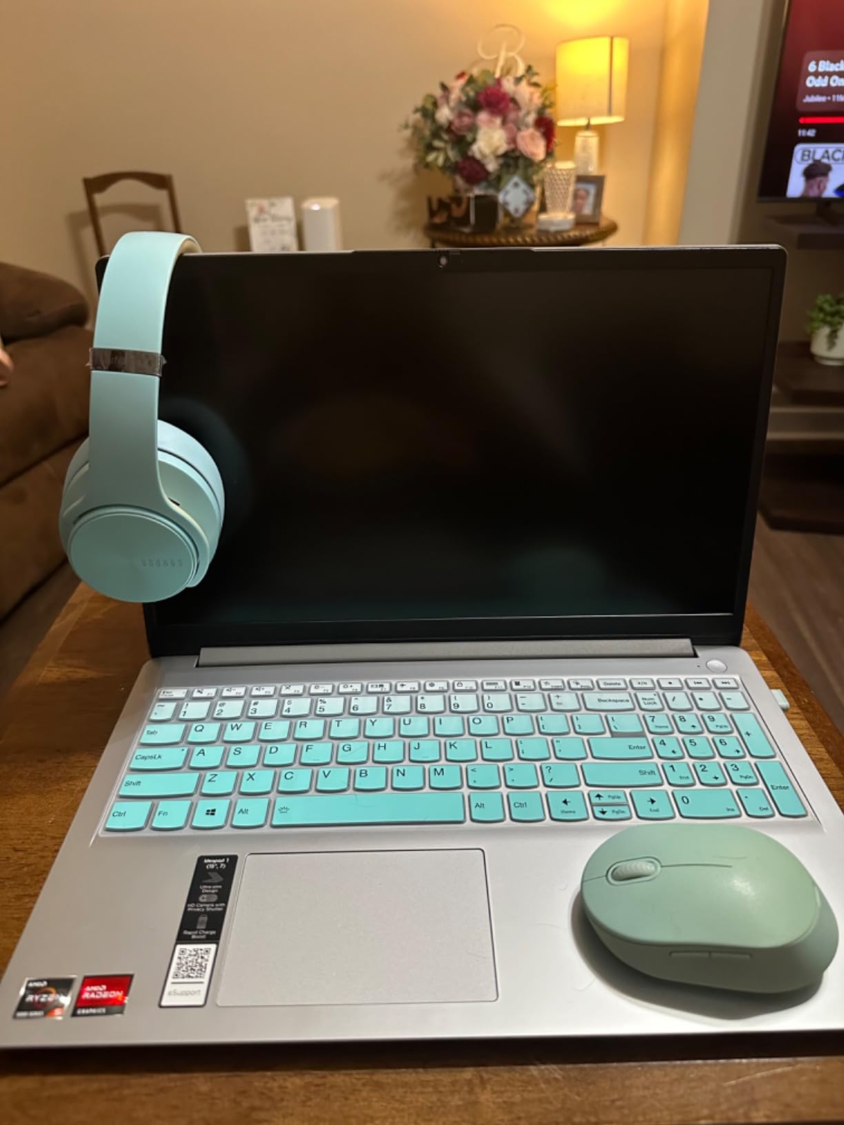 Lenovo IdeaPad 1 Laptop, 15.6” FHD Display, AMD Ryzen 5 5500U, 8GB RAM, 512GB SSD, Windows 11 Home, 720p Camera w/Privacy Shutter, Smart Noise Cancelling, Cloud Grey customer photo 2