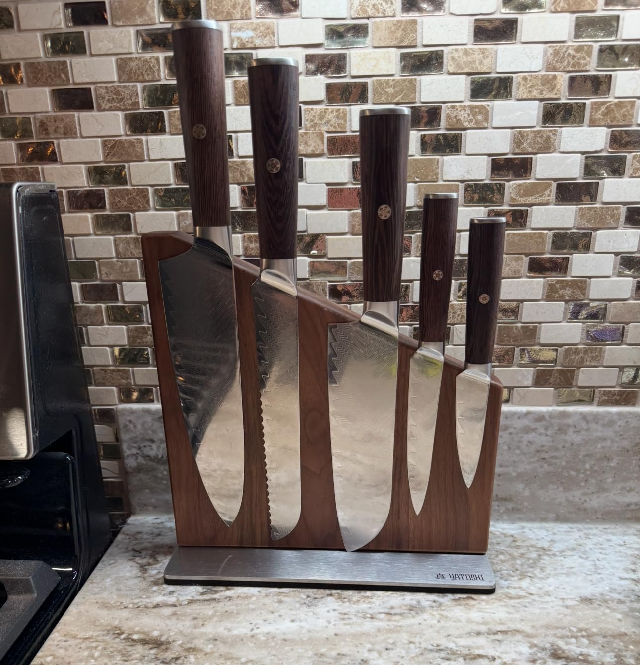 Yatoshi Knives Magnetic Kitchen Knife Block Set - Japanese 67 Layer High-Grade VG-10 Steel Knives, Sharp, G10 Handle Professional Kitchen Knife Set - Black Damascus (6 pieces) customer photo 2