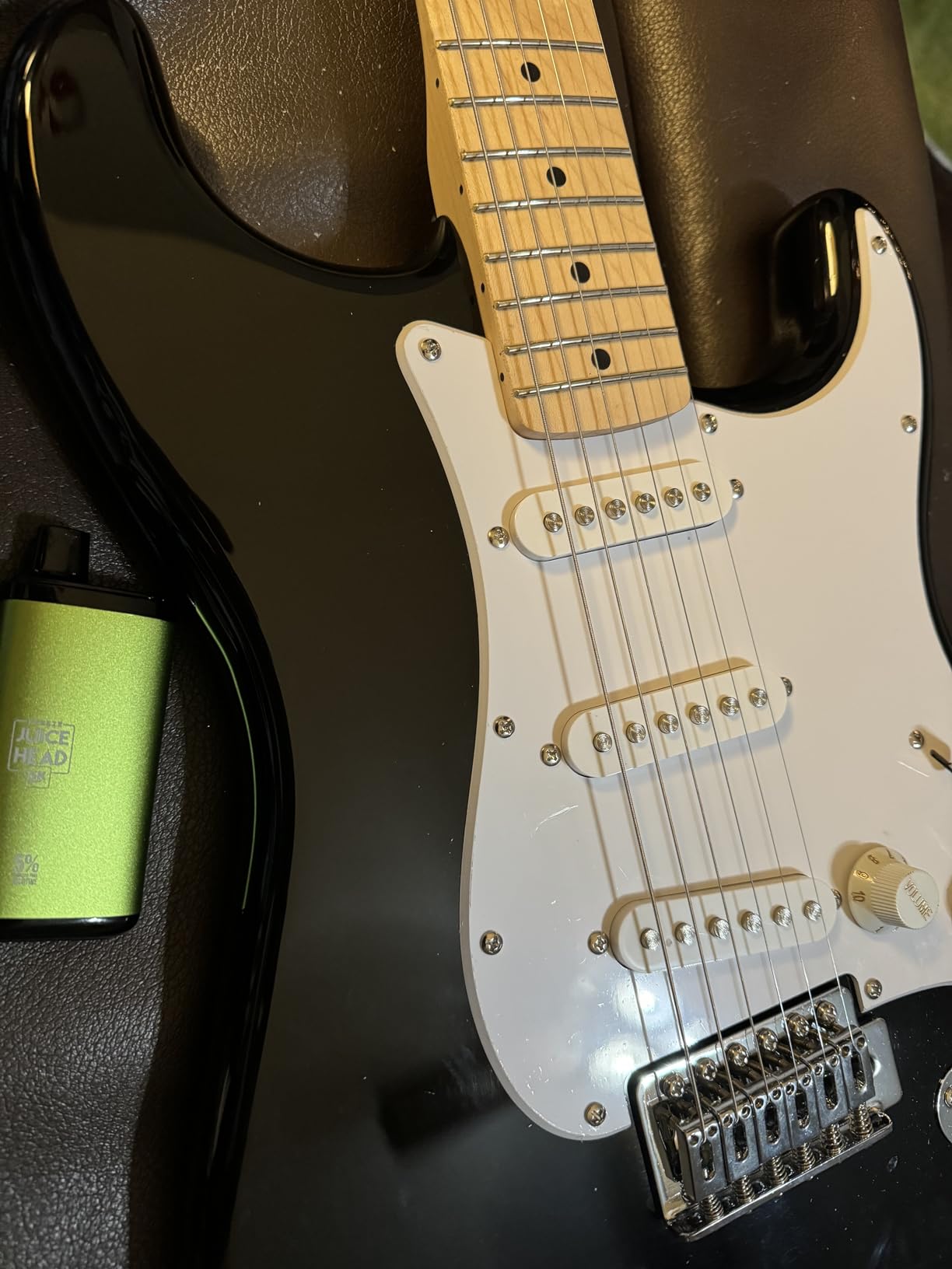 Fender Squier Sonic Stratocaster Pack - Sapphire Blue Transparent Bundle with Frontman 10G Amp, Gig Bag, Instrument Cable, Strap, Tuner, Picks, and Austin Bazaar Instructional DVD customer photo 1