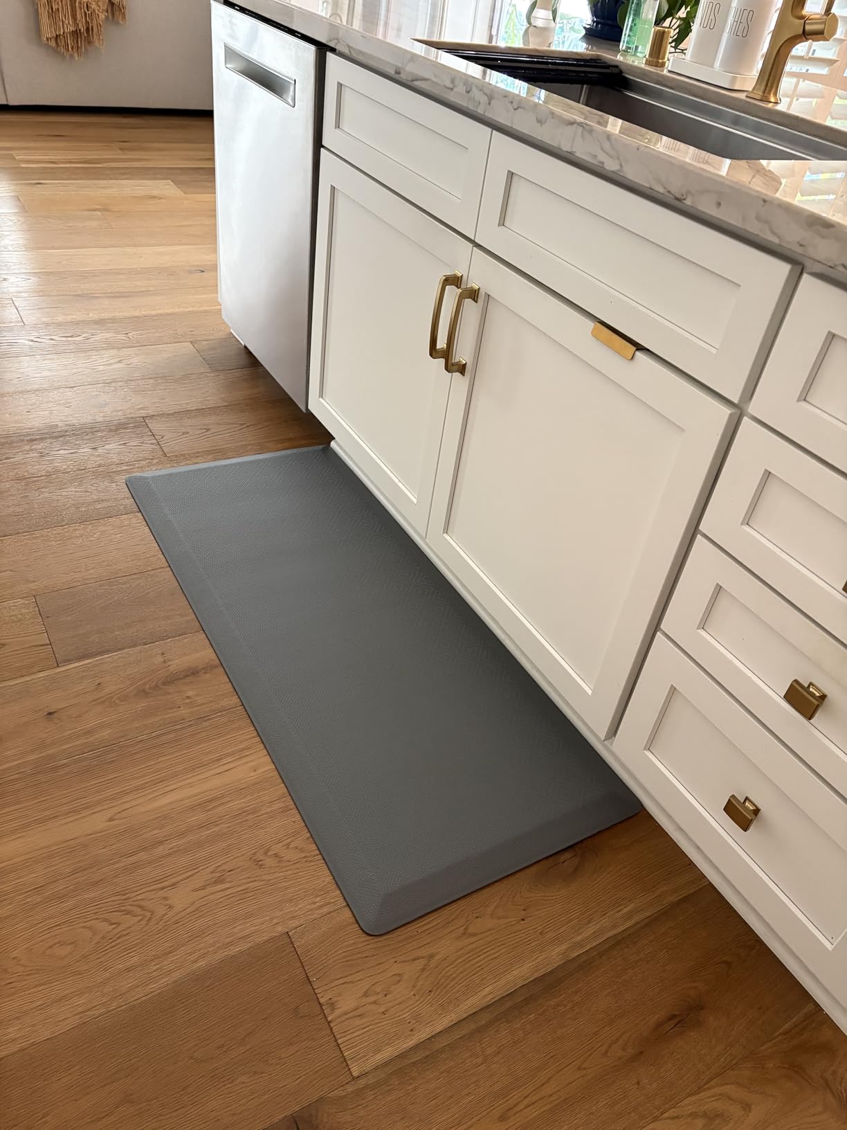 Ophanie Kitchen Mats for Floor,3/4 inch Thick,20x32 Anti Fatigue Cushioned Mat,Kitchen Rugs,Waterproof,Comfort Ergonomic Standing Mat for Office,Home,Sink with 99+ Pairs of Anti-Slip Bottom Ridges customer photo 2