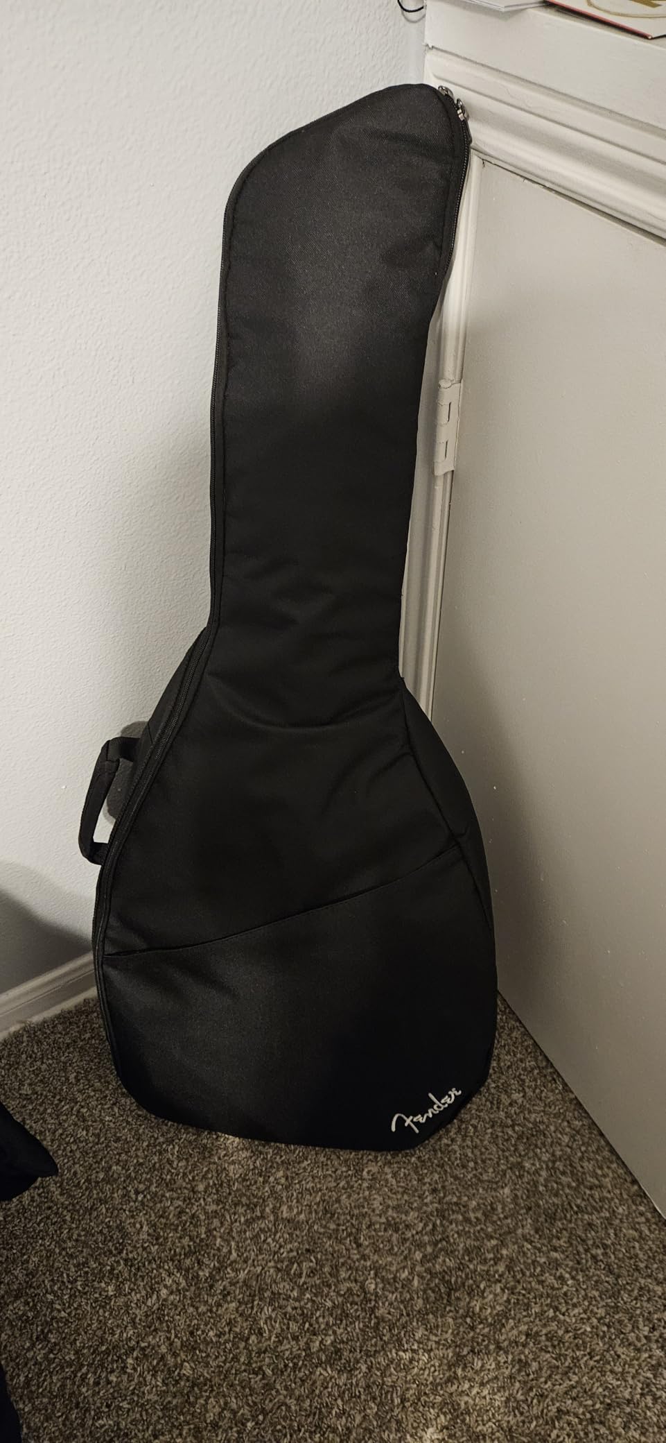 Fender F405 Dreadnought Acoustic Guitar Gig Bag, Backpack Straps, Black customer photo 1