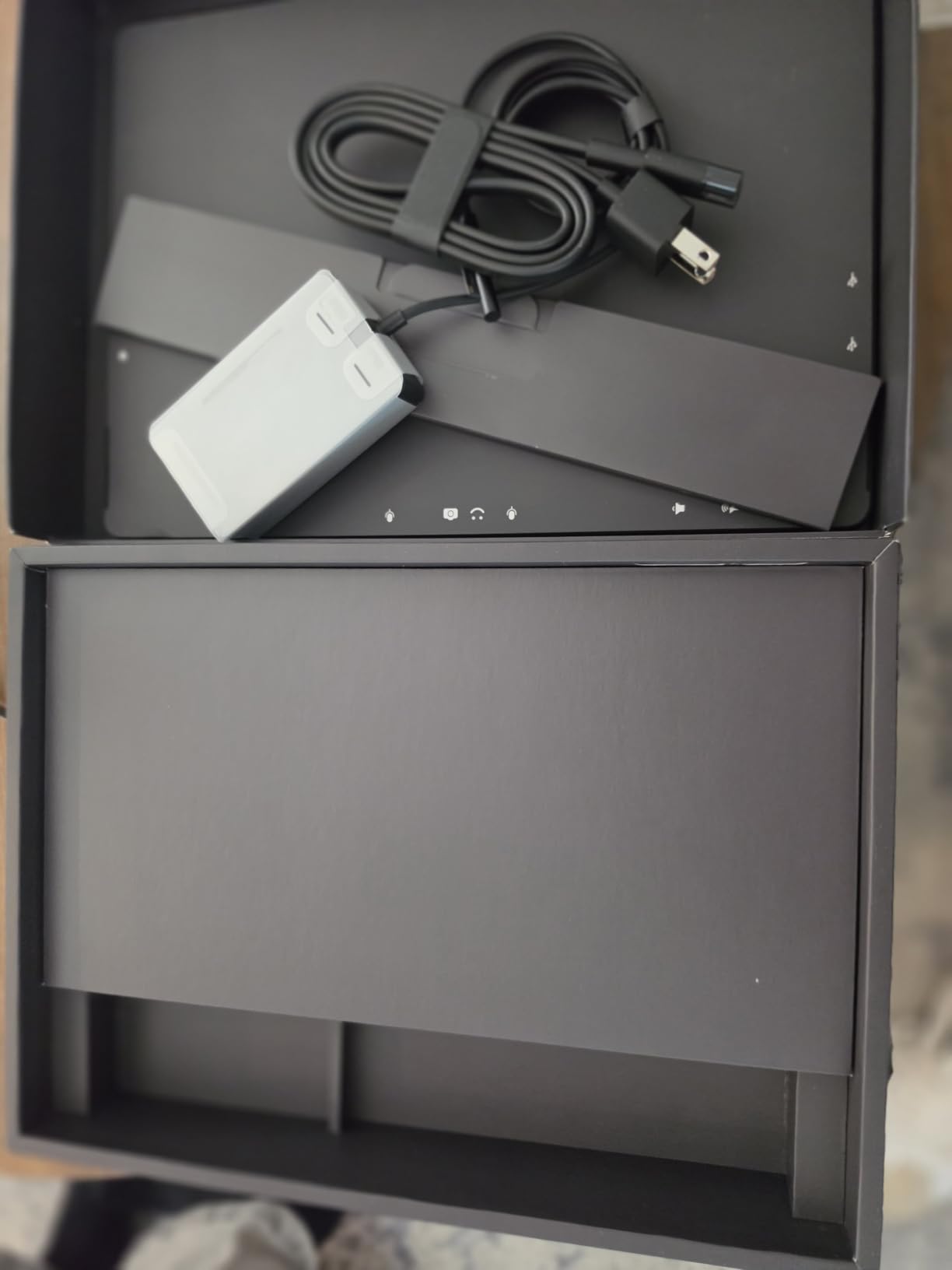 Microsoft Surface Pro 2-in-1 Laptop/Tablet (2024), Windows 11 Copilot+ PC, 13