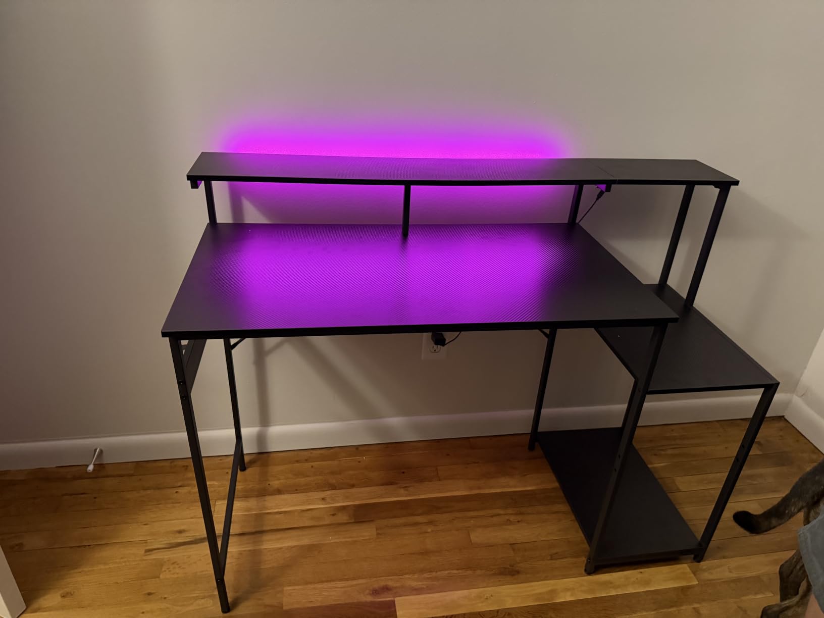 AODK 55 Inch Gaming Desk with LED Lights & CPU Stand, Carbon Fiber Black customer photo 2